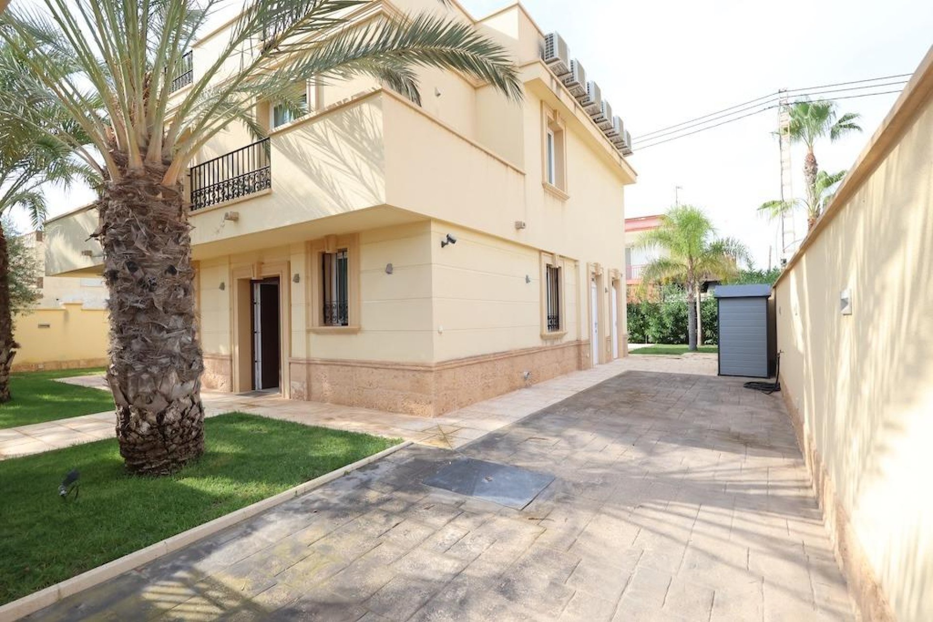 Használt Ingatlanok - Villa -
Cabo Roig - Costa Blanca