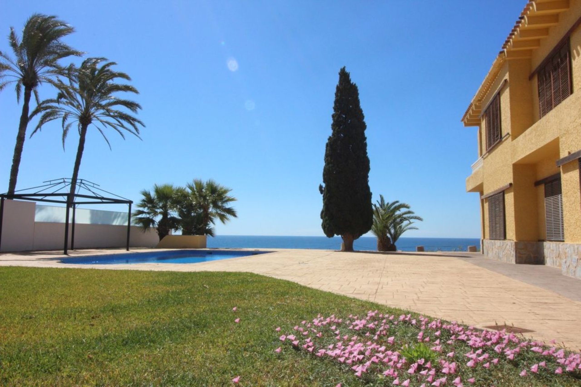 Használt Ingatlanok - Villa -
Cabo Roig - Costa Blanca