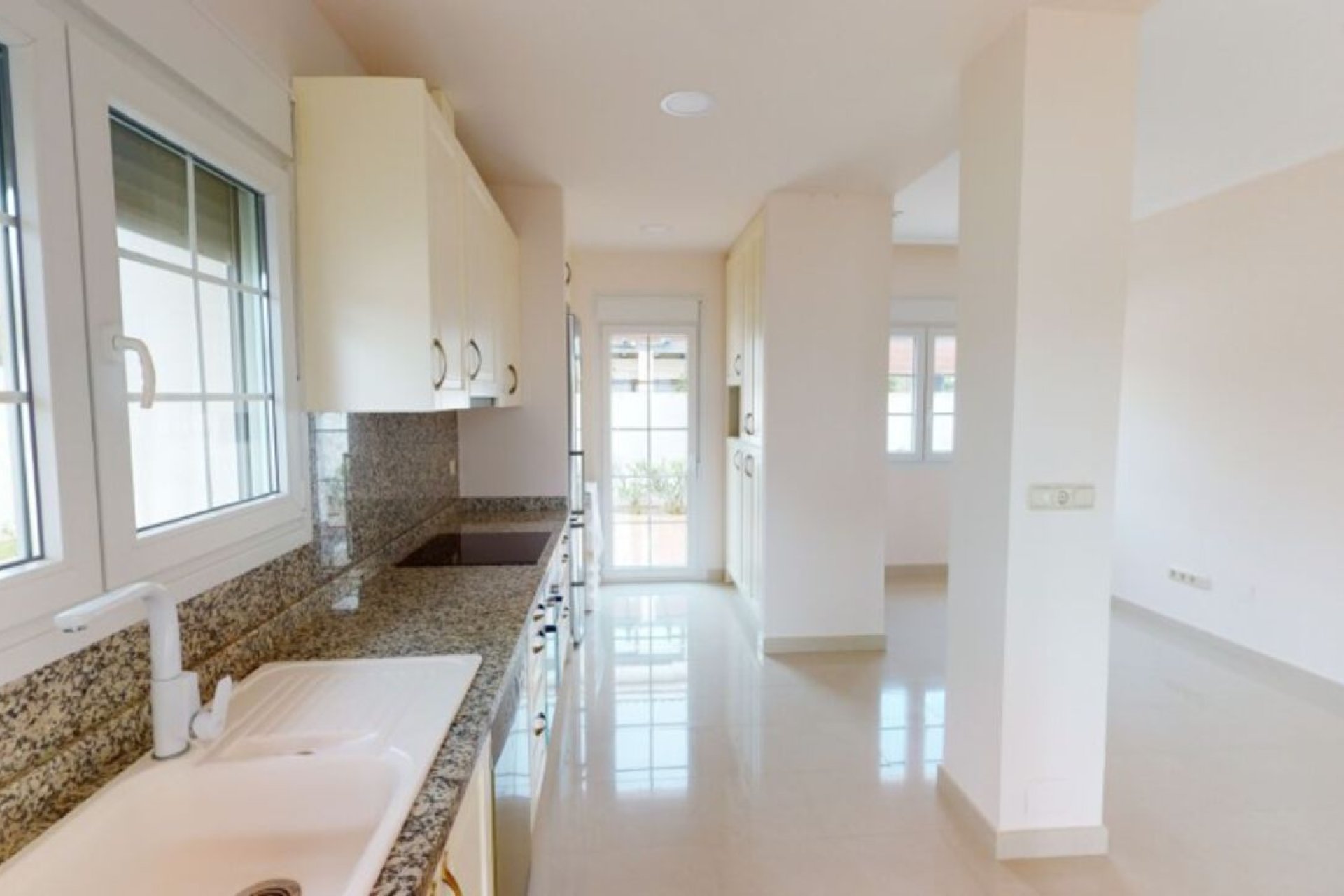 Használt Ingatlanok - Villa -
Cabo Roig - Costa Blanca