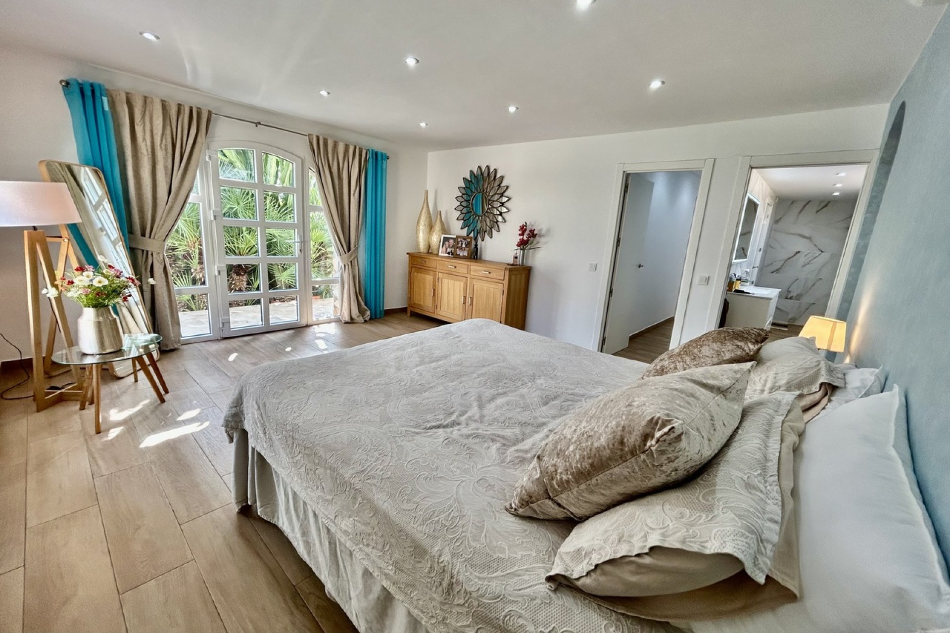 Használt Ingatlanok - Villa -
Cabo Roig - Costa Blanca