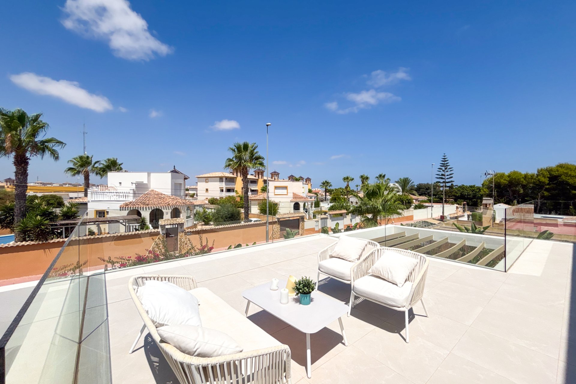 Használt Ingatlanok - Villa -
Cabo Roig - Costa Blanca