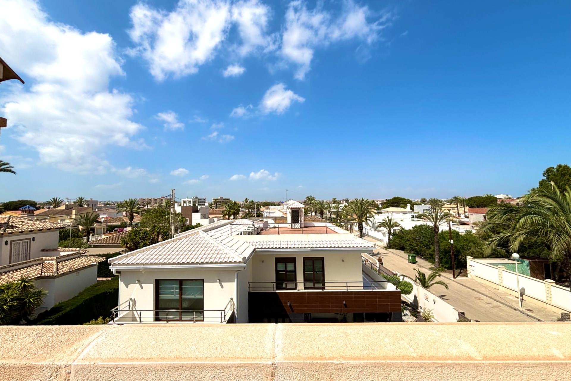 Használt Ingatlanok - Villa -
Cabo Roig - Costa Blanca
