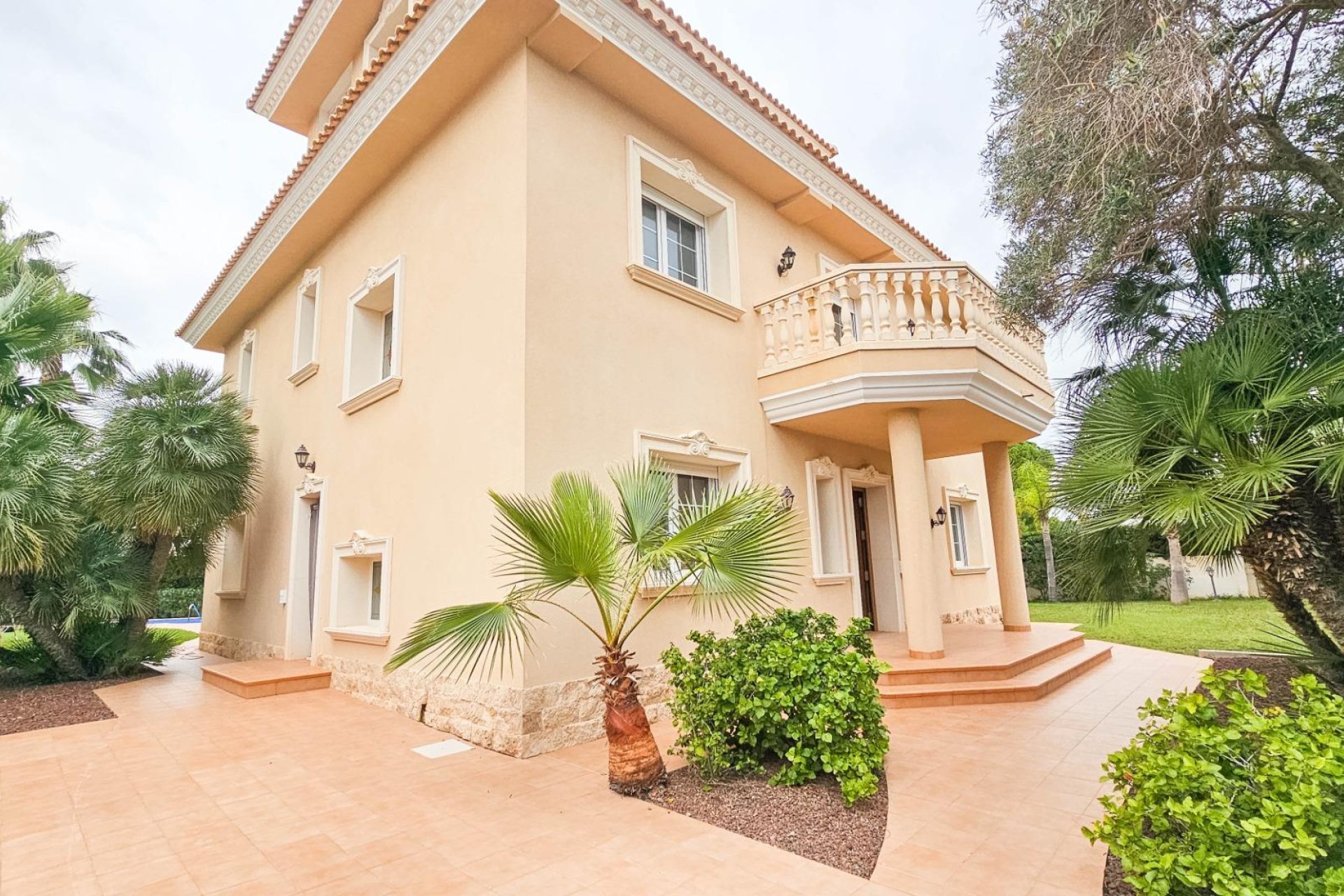 Használt Ingatlanok - Villa -
Cabo Roig