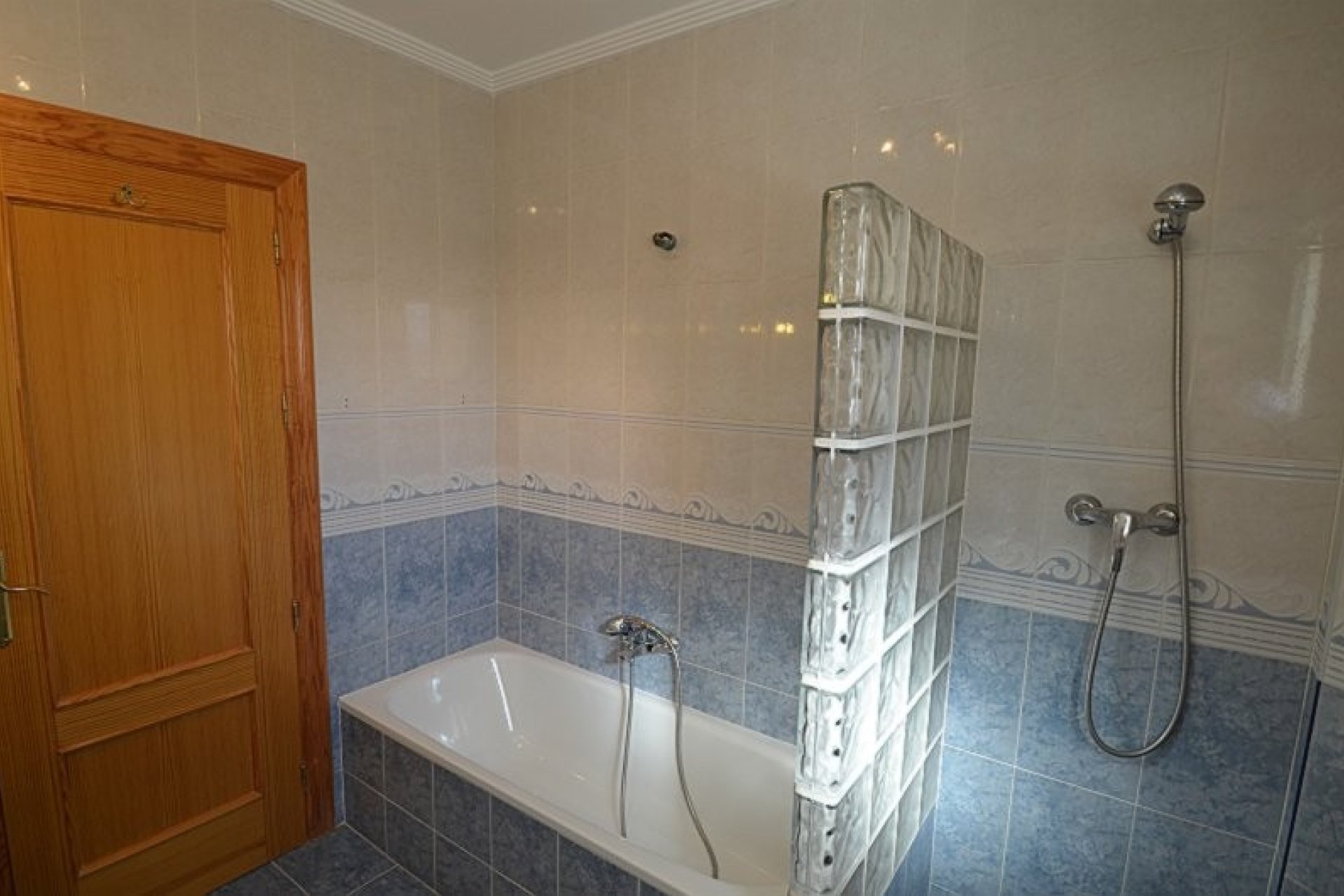 Használt Ingatlanok - Villa -
Campos del Río - Inland