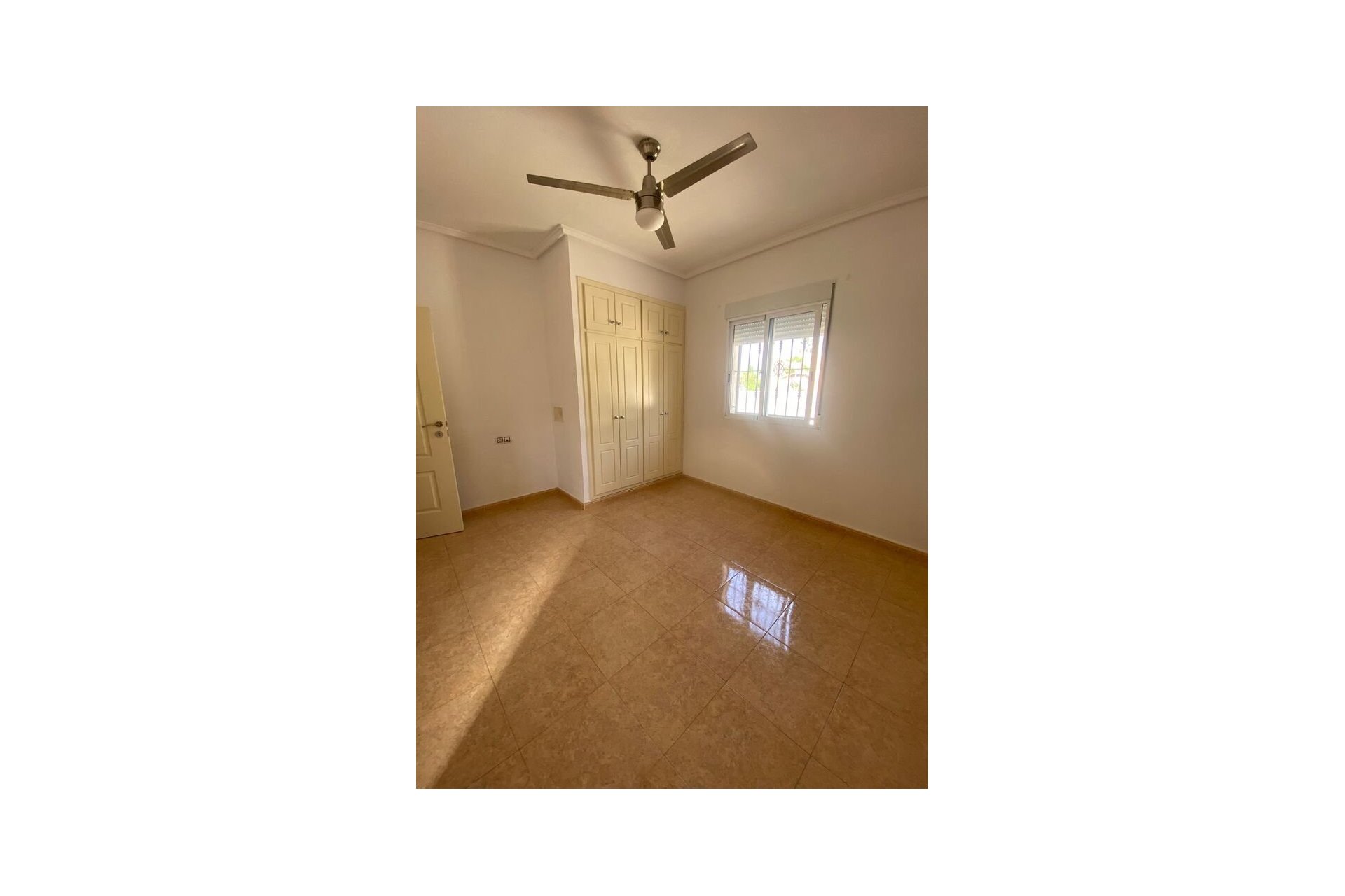 Használt Ingatlanok - Villa -
Catral - Costa Blanca