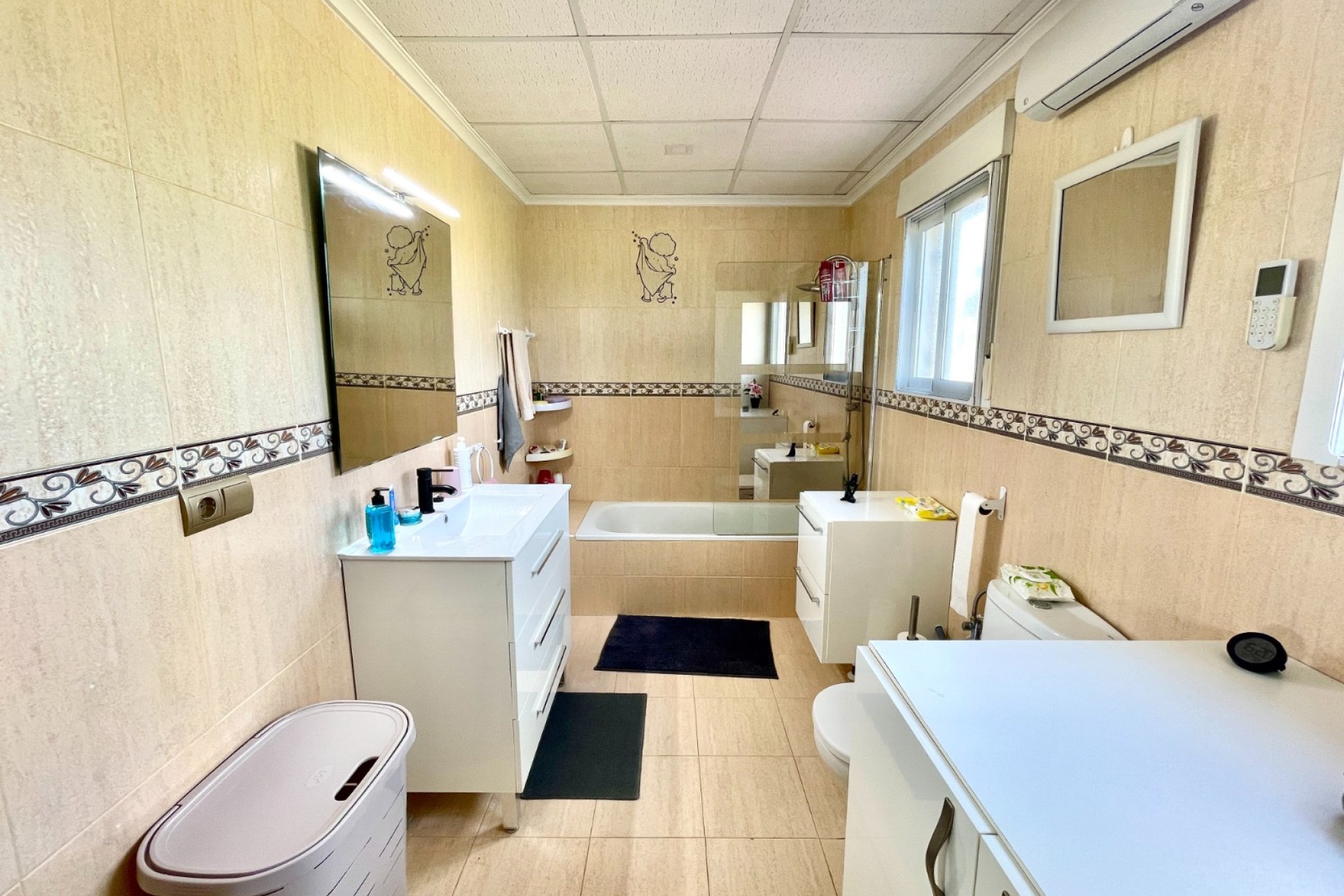 Használt Ingatlanok - Villa -
Catral - Costa Blanca