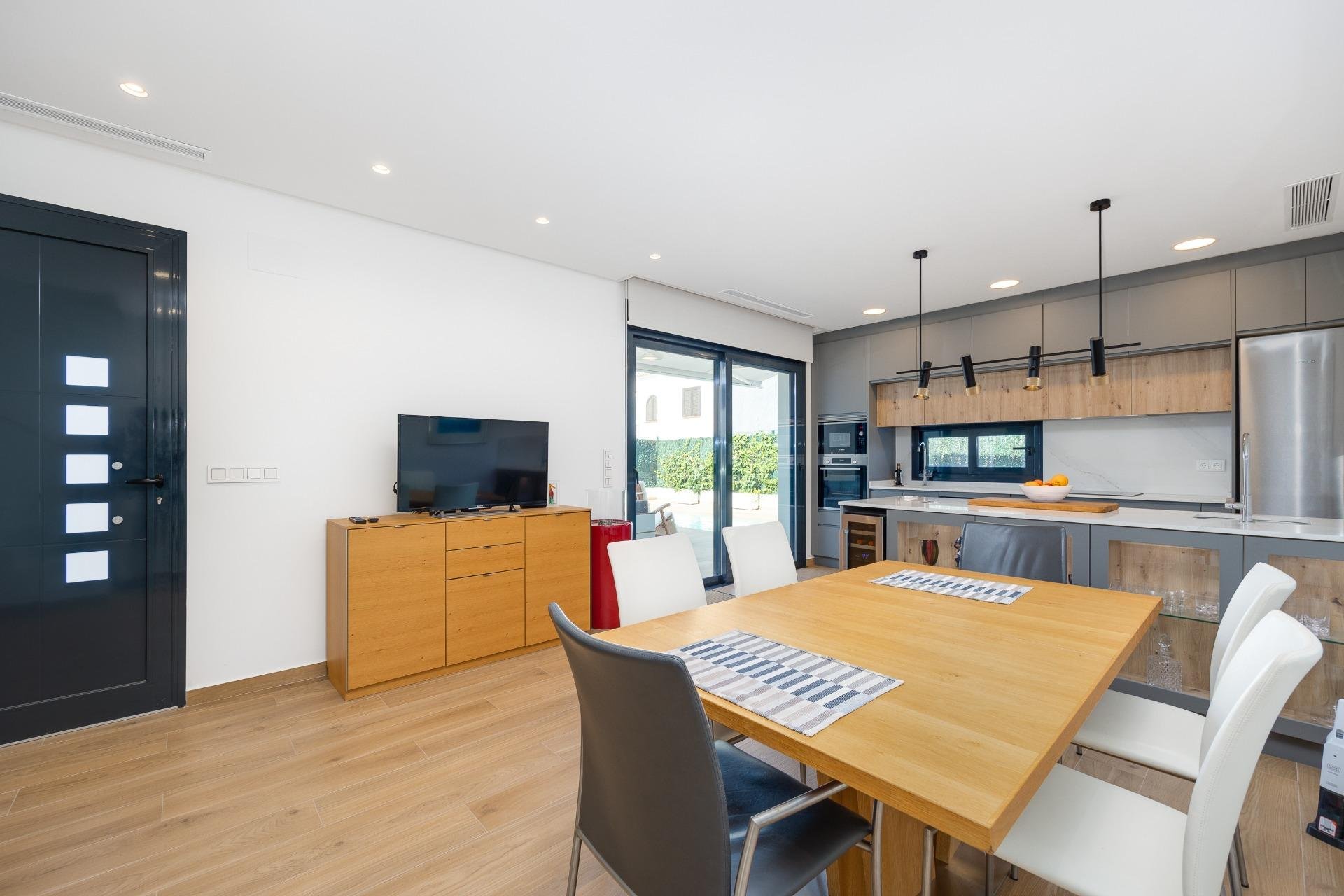 Használt Ingatlanok - Villa -
Ciudad Quesada - Costa Blanca Sur