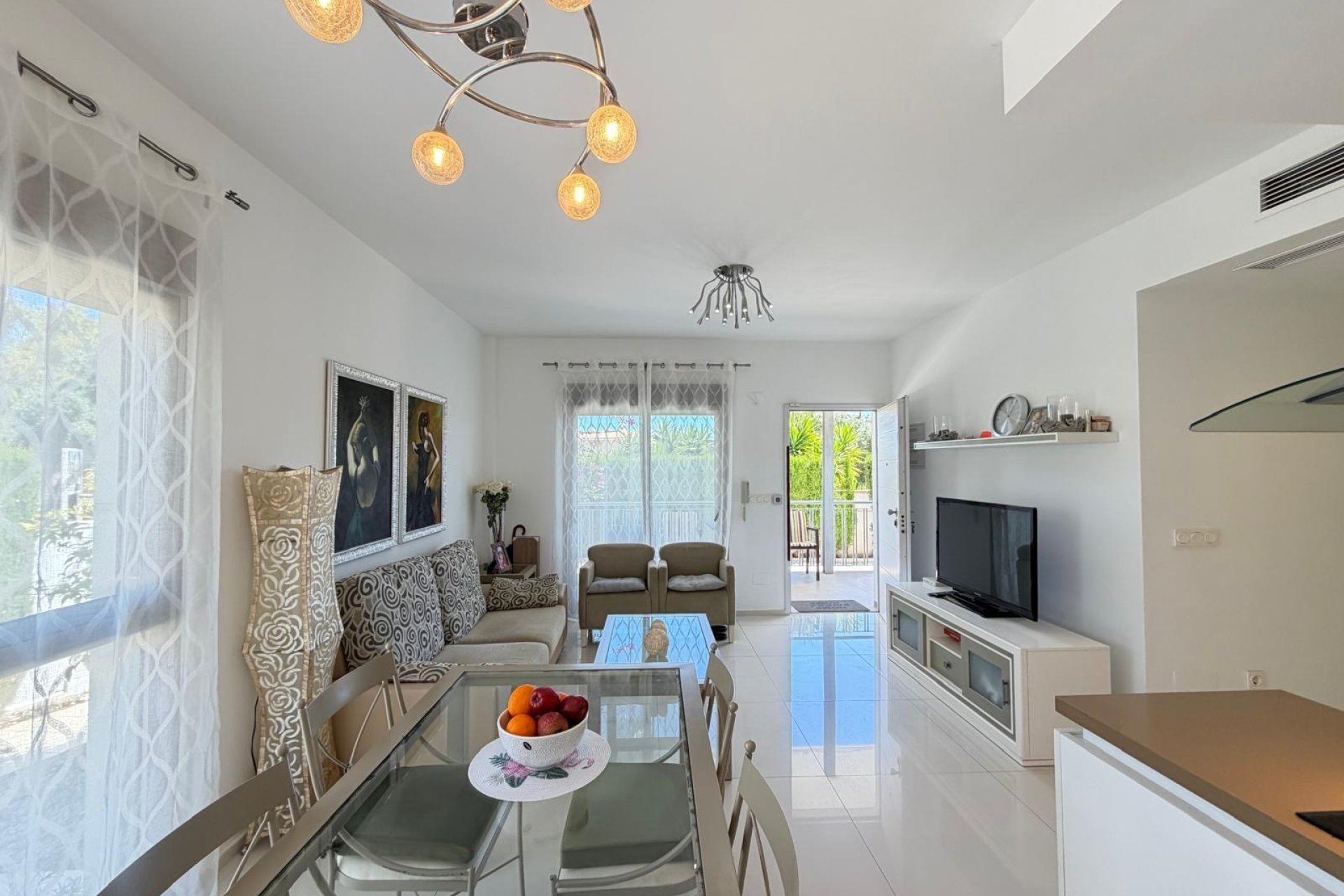 Használt Ingatlanok - Villa -
Ciudad Quesada - Dona Pepa