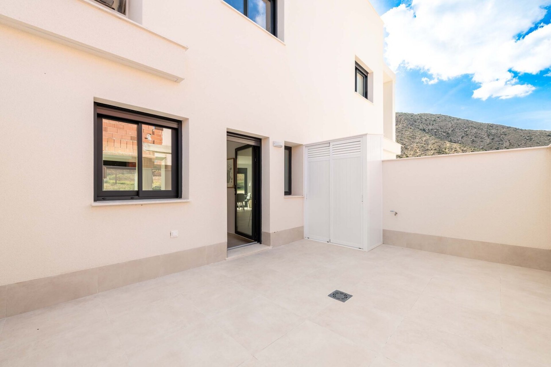 Használt Ingatlanok - Villa -
Cox - Costa Blanca