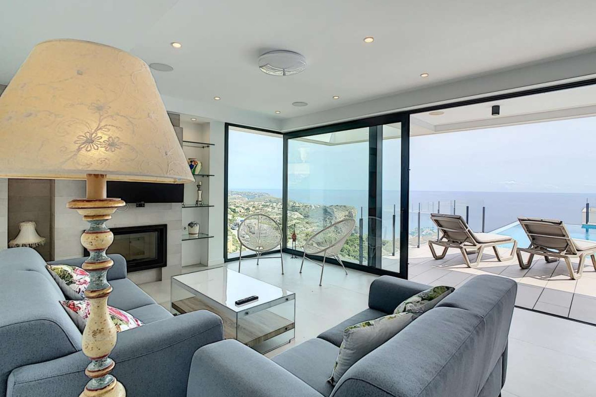 Használt Ingatlanok - Villa -
Cumbre del Sol - Costa Blanca