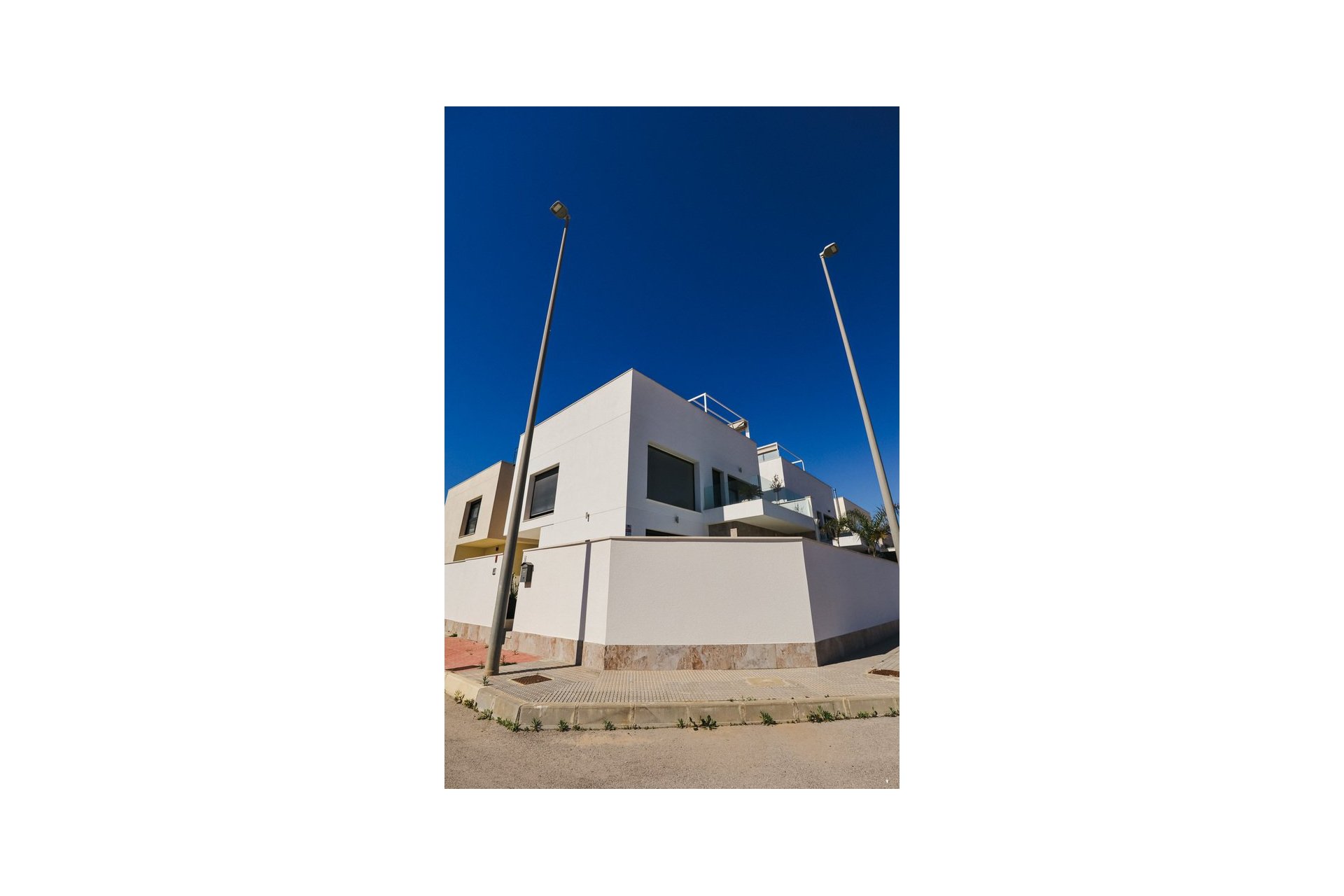 Használt Ingatlanok - Villa -
Daya Vieja