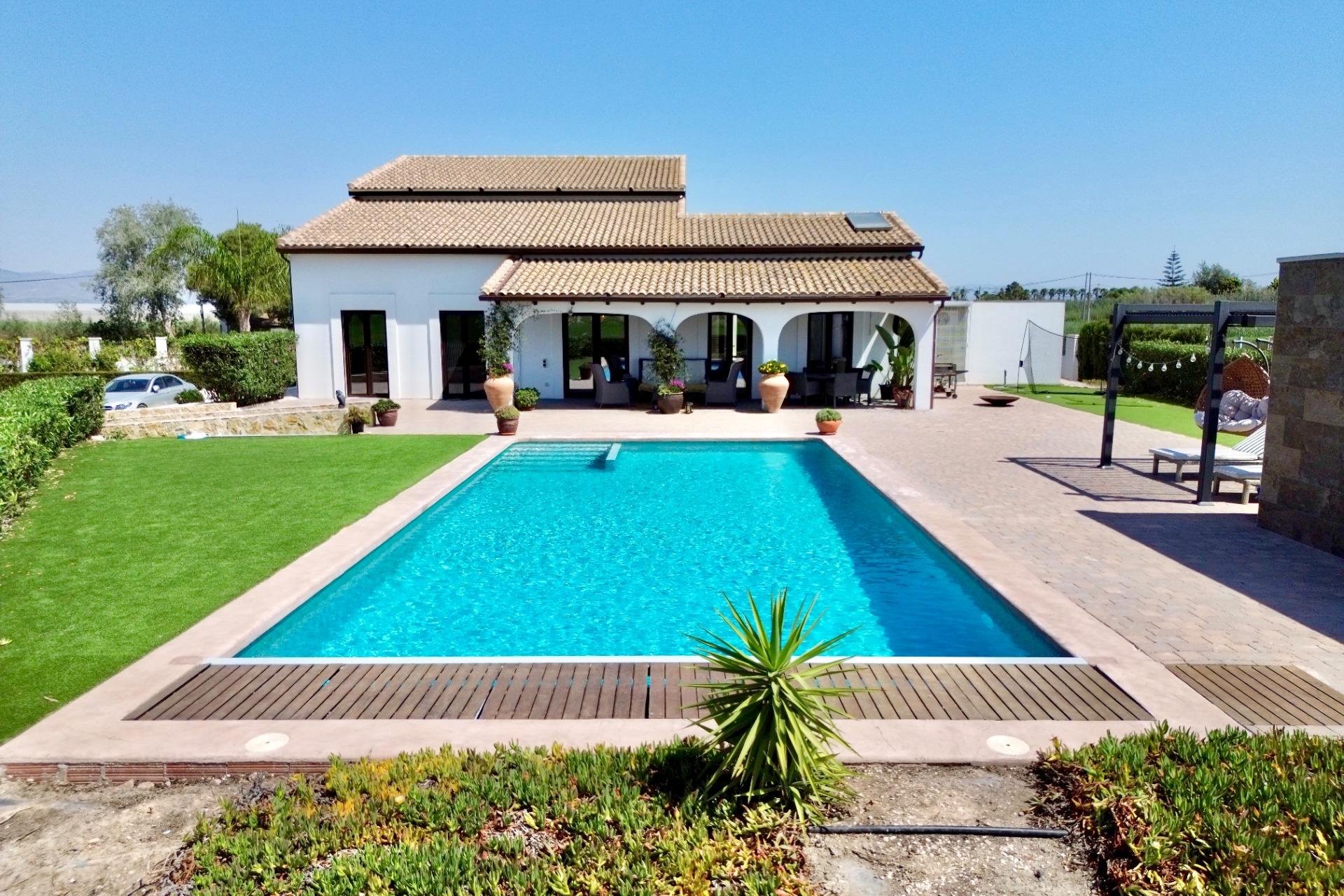 Használt Ingatlanok - Villa -
Dolores - Comunidad Valenciana