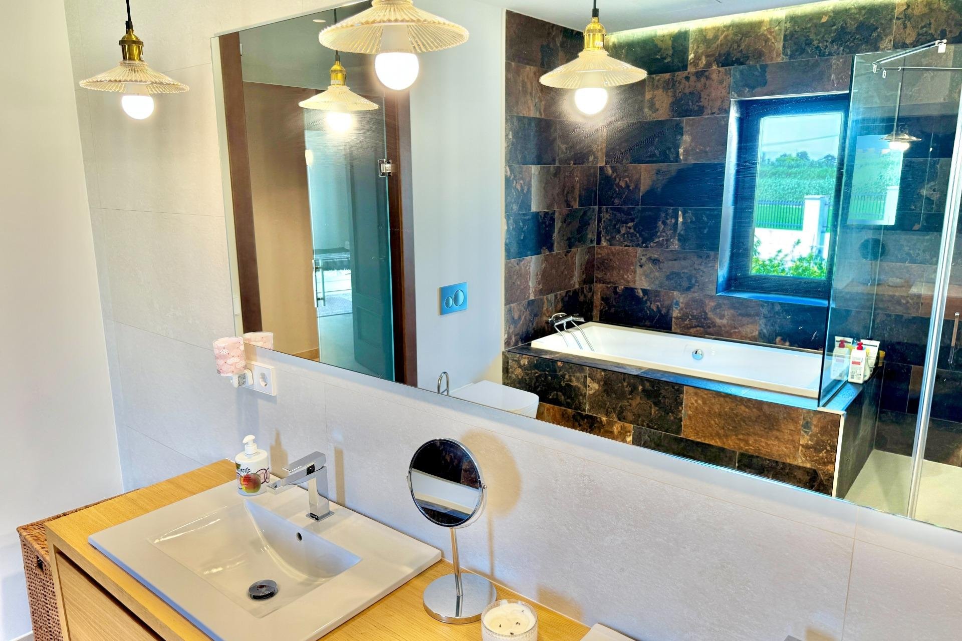 Használt Ingatlanok - Villa -
Dolores - Comunidad Valenciana