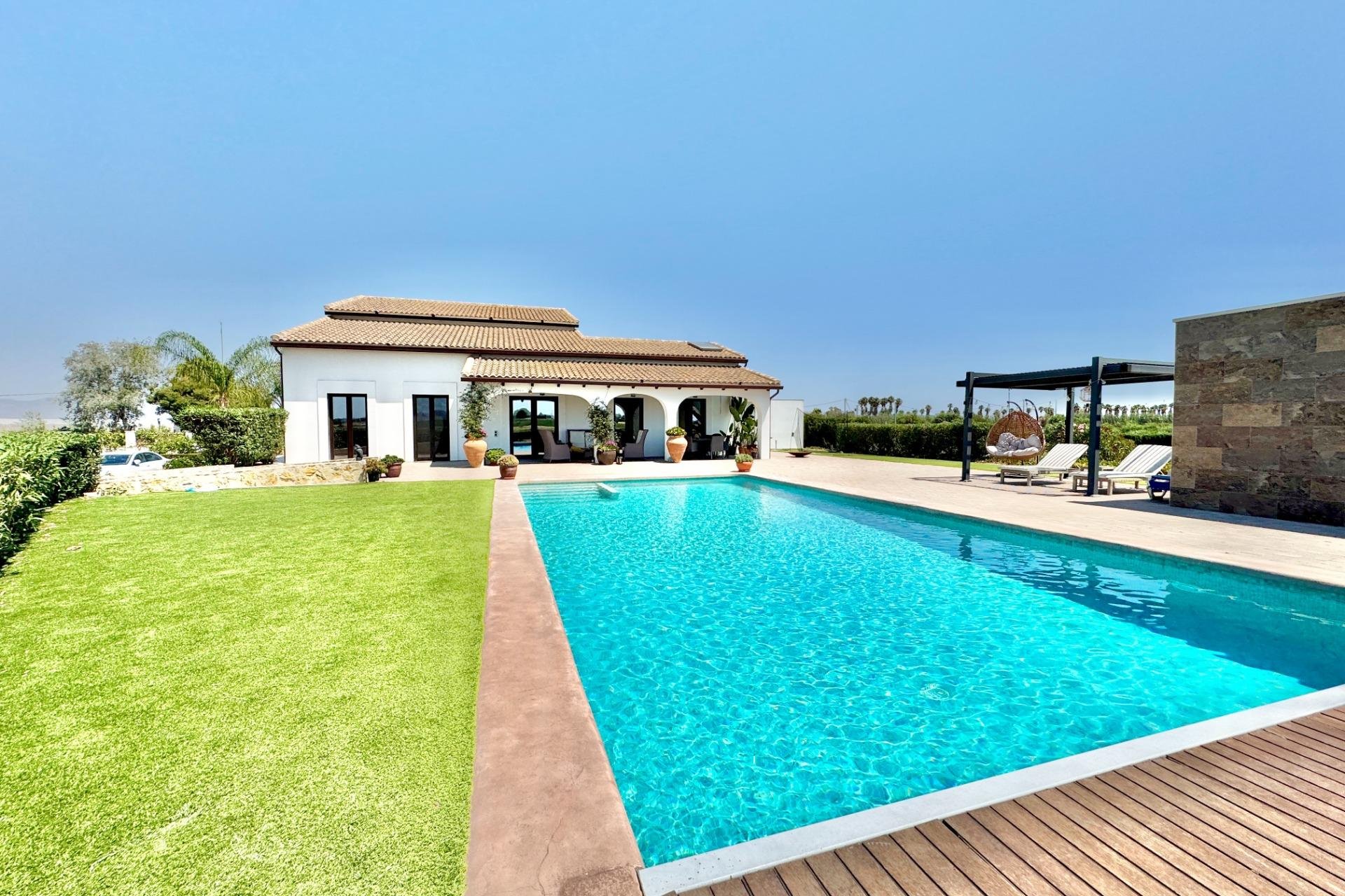 Használt Ingatlanok - Villa -
Dolores - Comunidad Valenciana