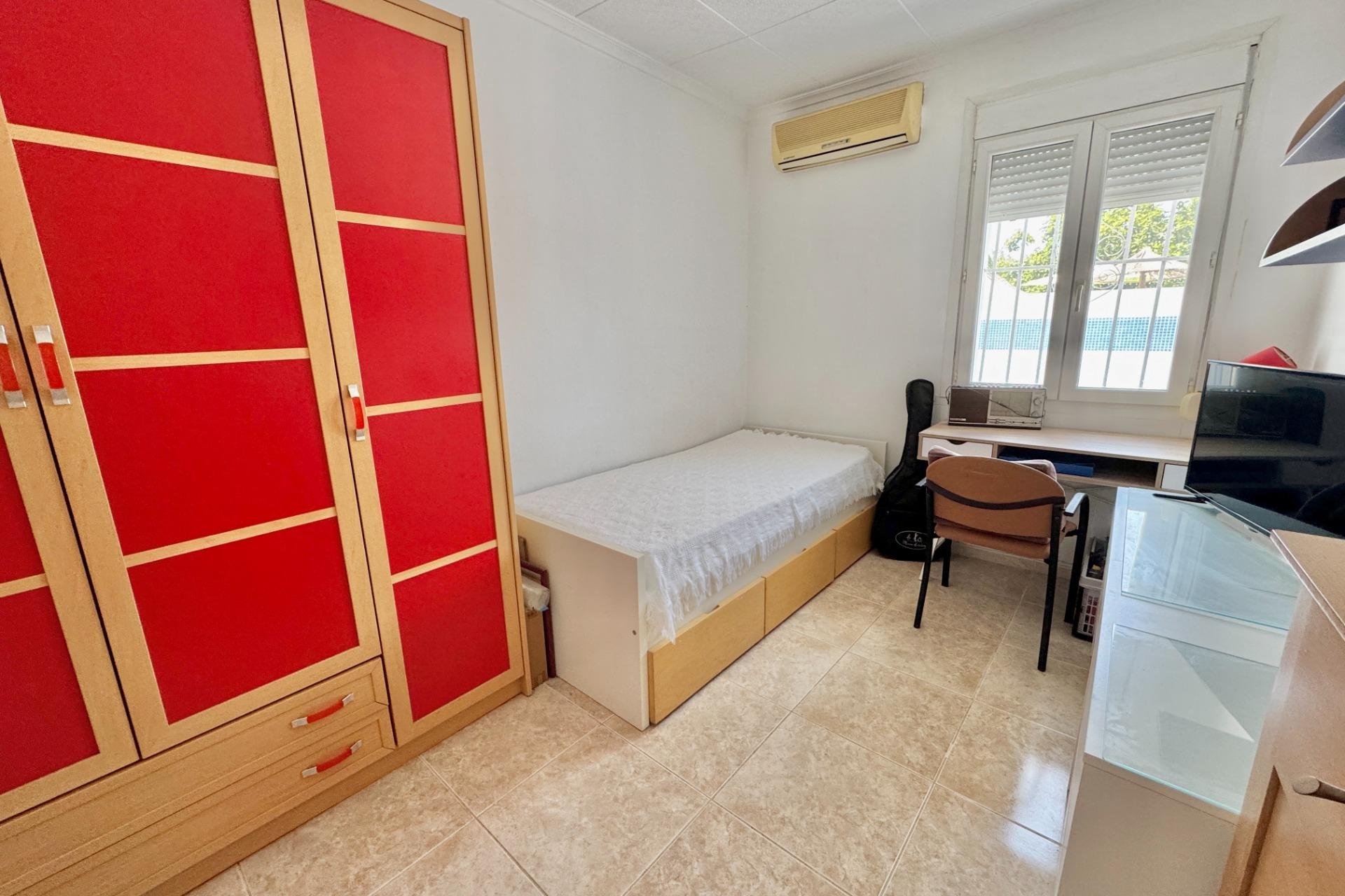 Használt Ingatlanok - Villa -
Dolores - Comunidad Valenciana