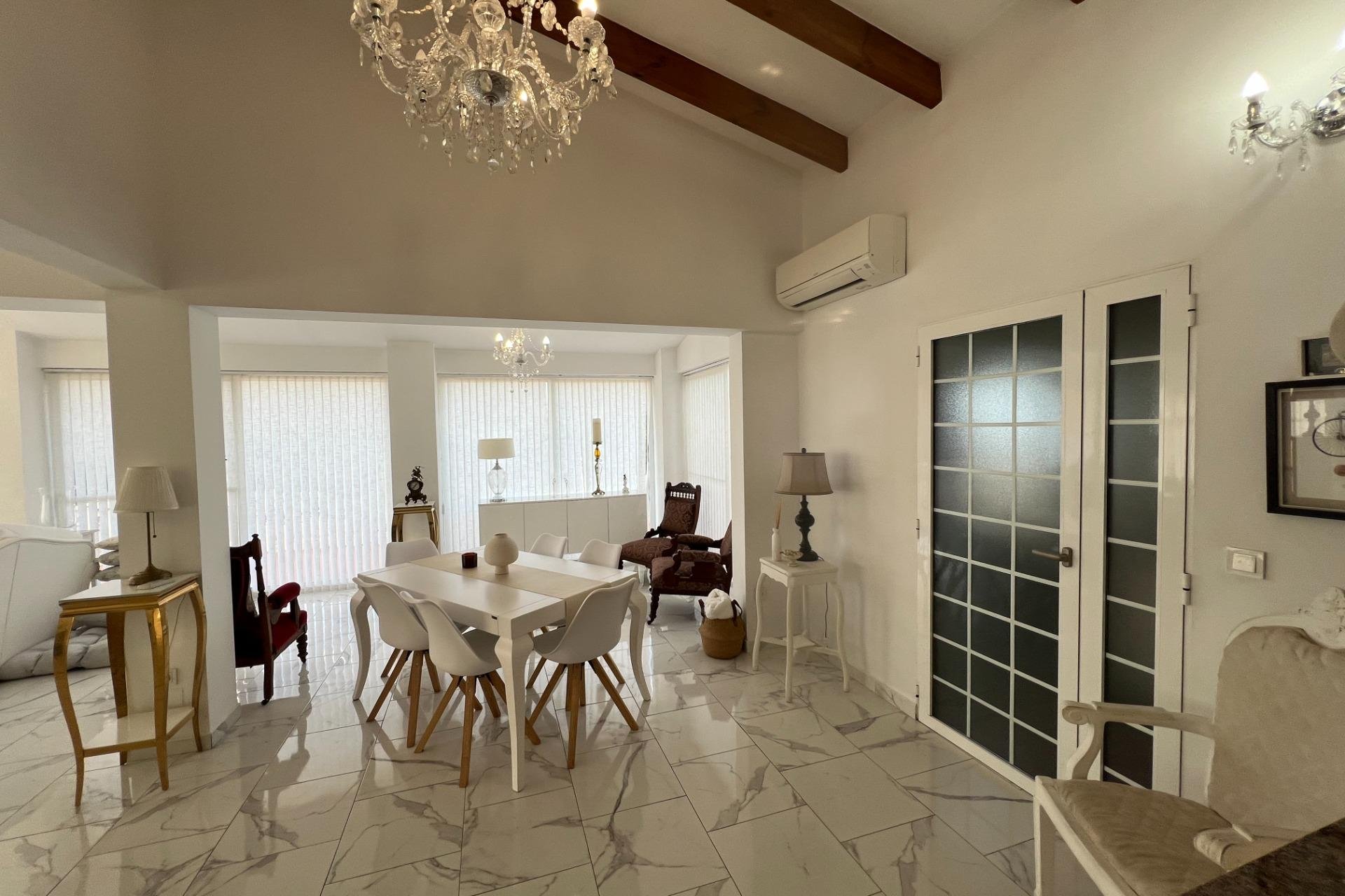 Használt Ingatlanok - Villa -
Dolores - Comunidad Valenciana