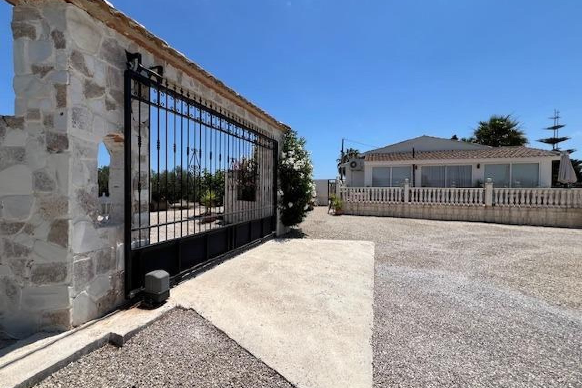 Használt Ingatlanok - Villa -
Dolores - Comunidad Valenciana