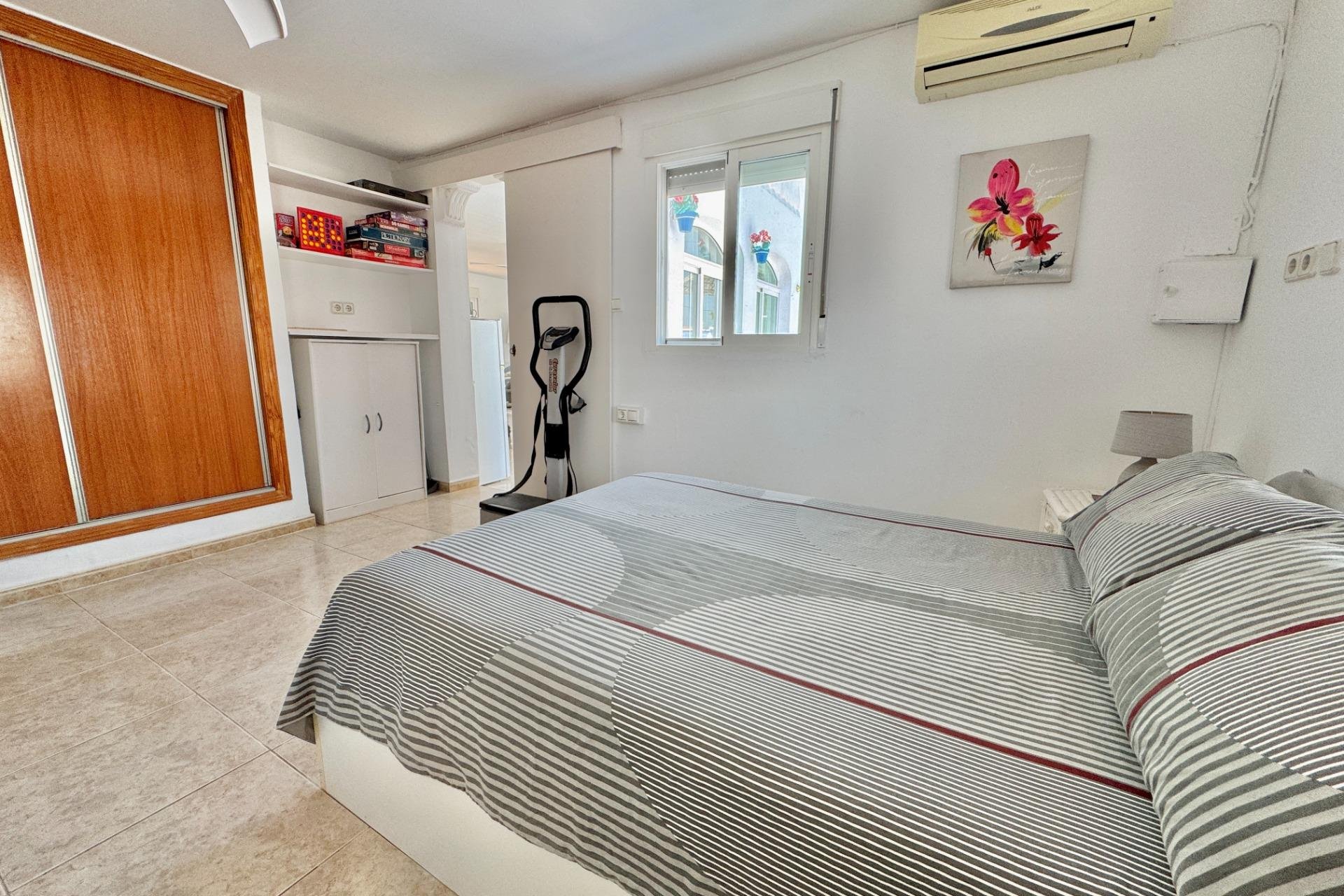 Használt Ingatlanok - Villa -
Dolores - Comunidad Valenciana