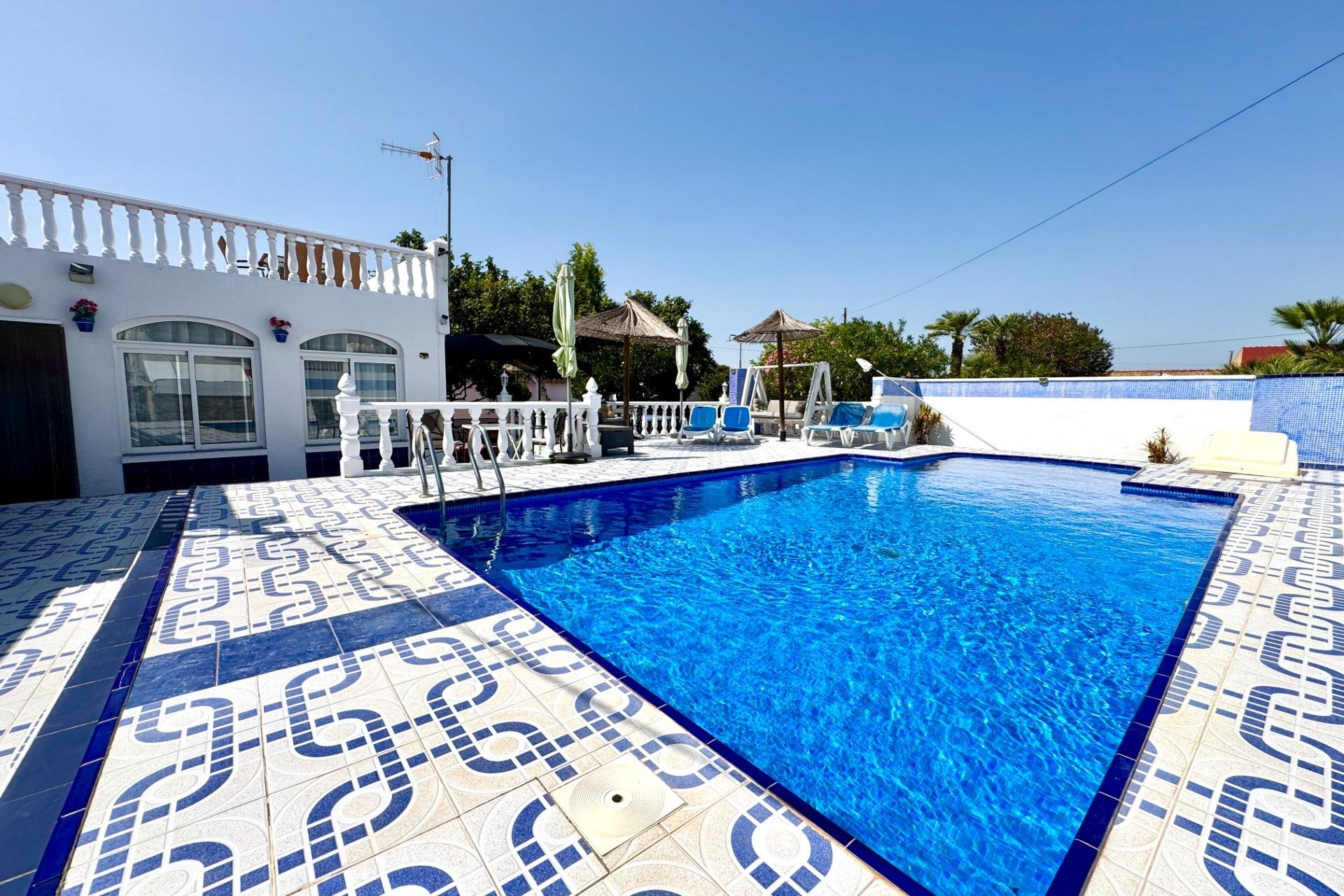 Használt Ingatlanok - Villa -
Dolores - Comunidad Valenciana