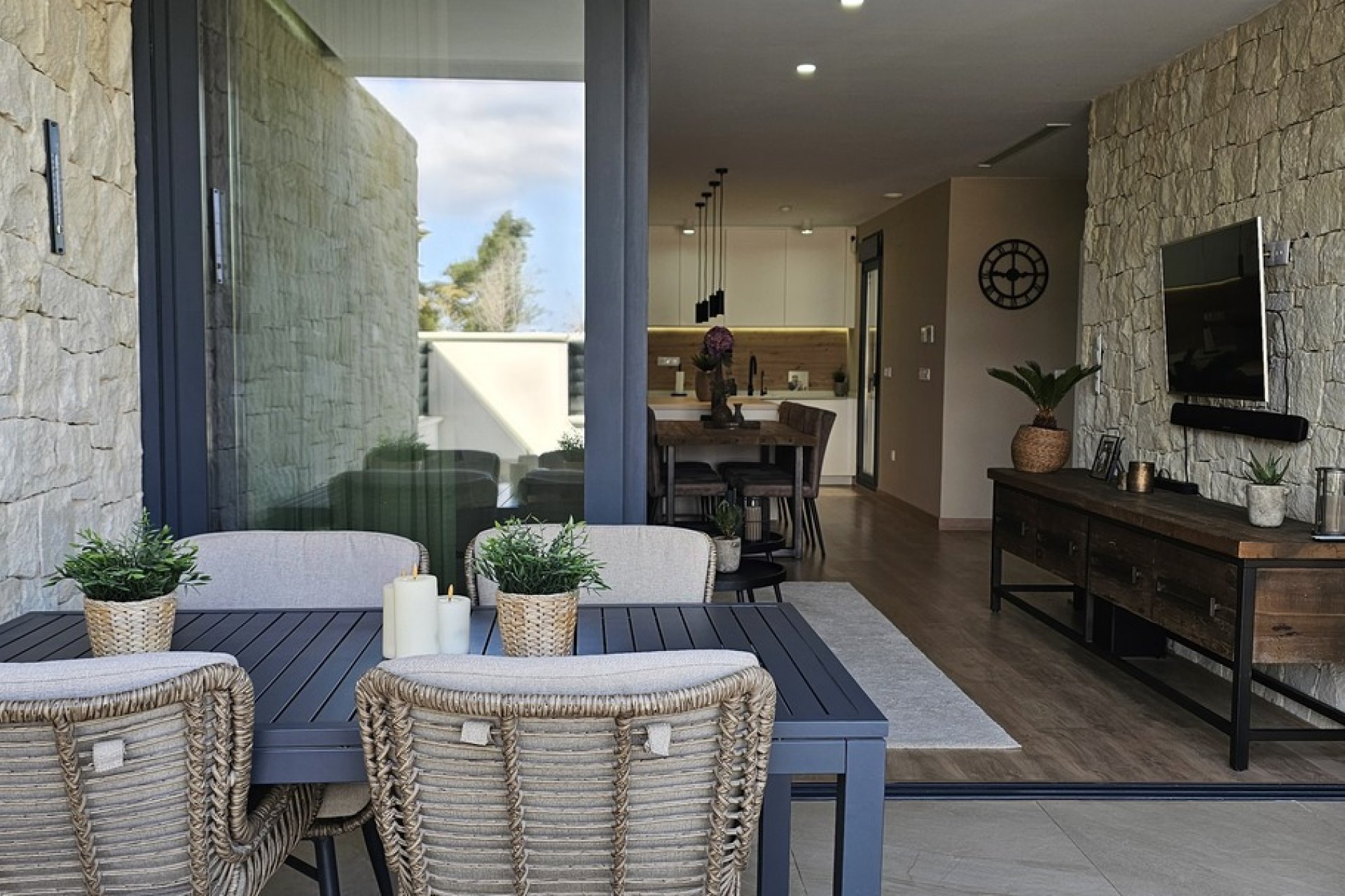 Használt Ingatlanok - Villa -
Dolores - Sector 4