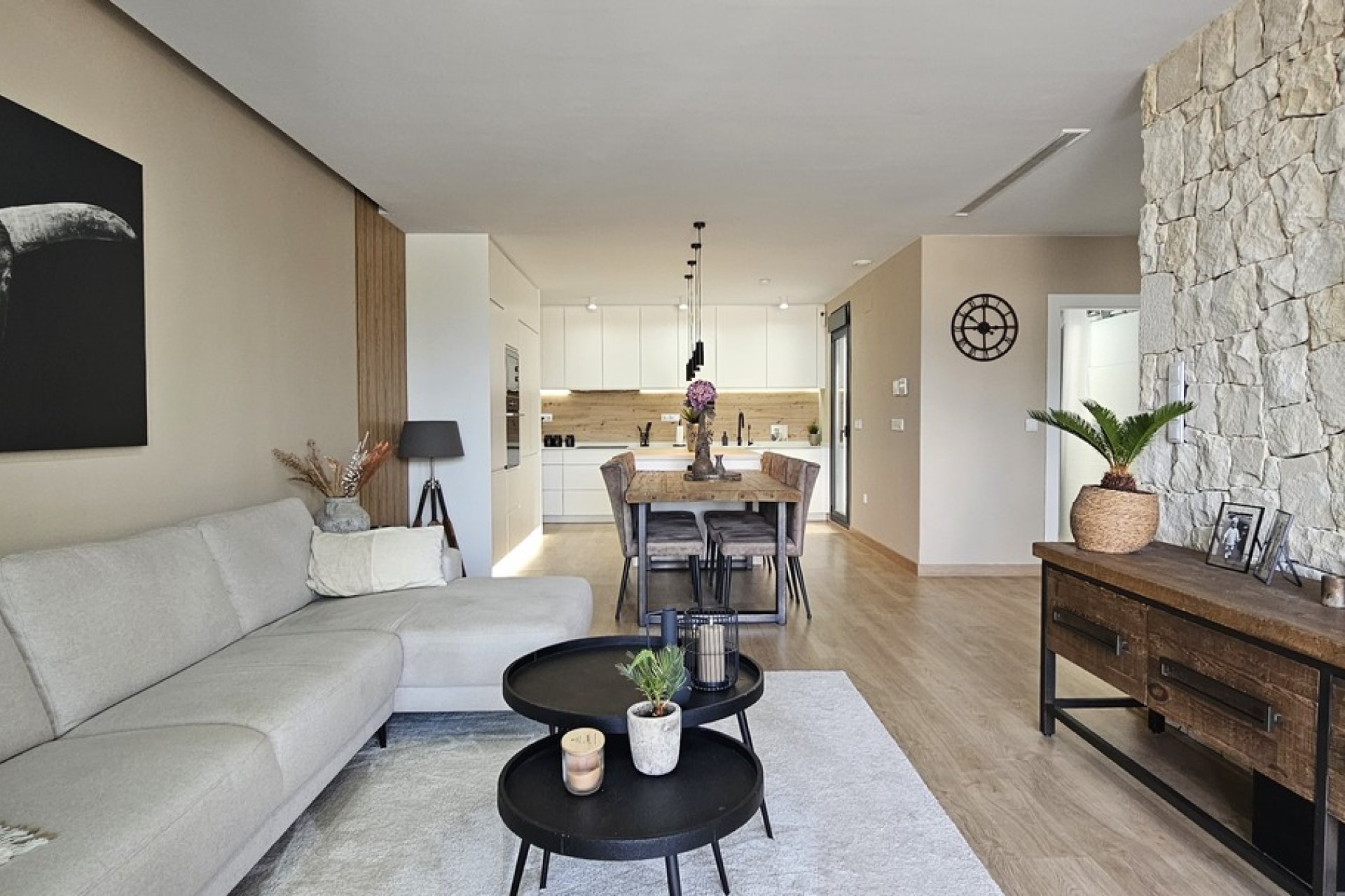 Használt Ingatlanok - Villa -
Dolores - Sector 4