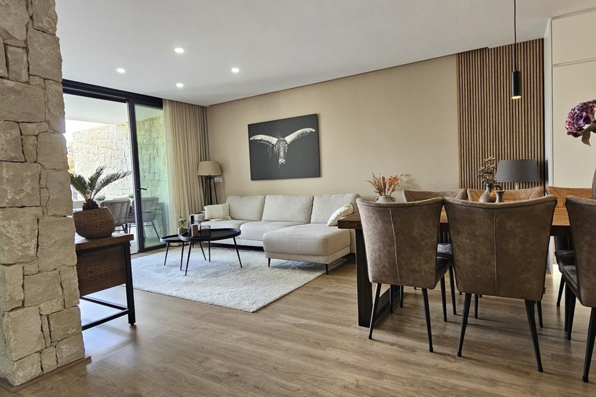 Használt Ingatlanok - Villa -
Dolores - Sector 4