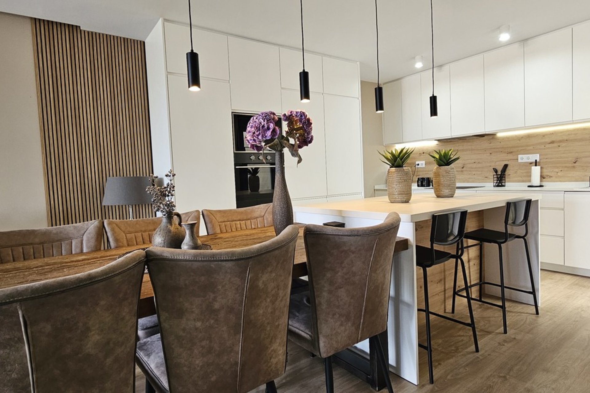 Használt Ingatlanok - Villa -
Dolores - Sector 4