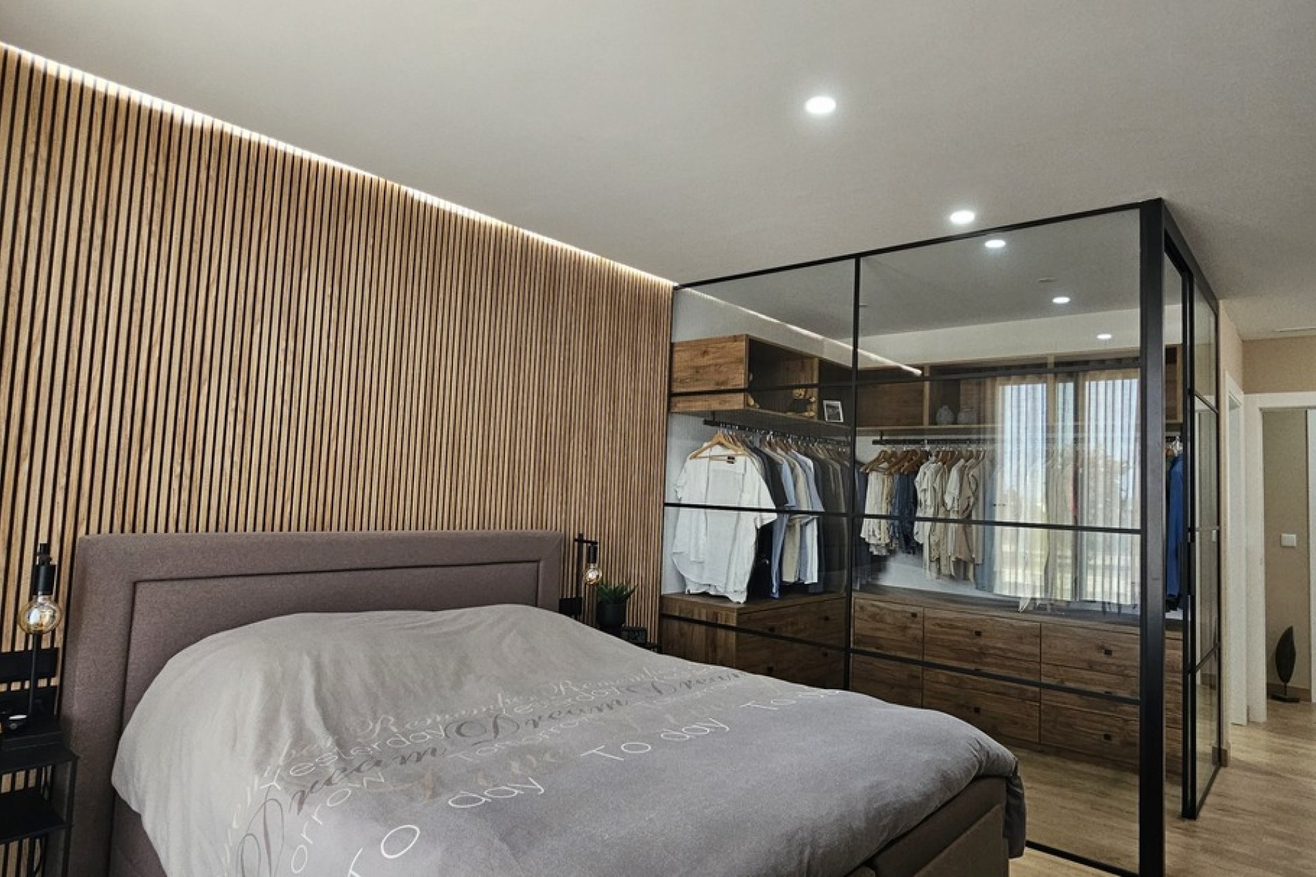 Használt Ingatlanok - Villa -
Dolores - Sector 4