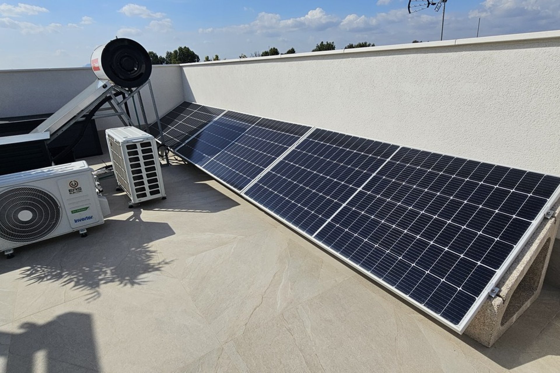 Használt Ingatlanok - Villa -
Dolores - Sector 4