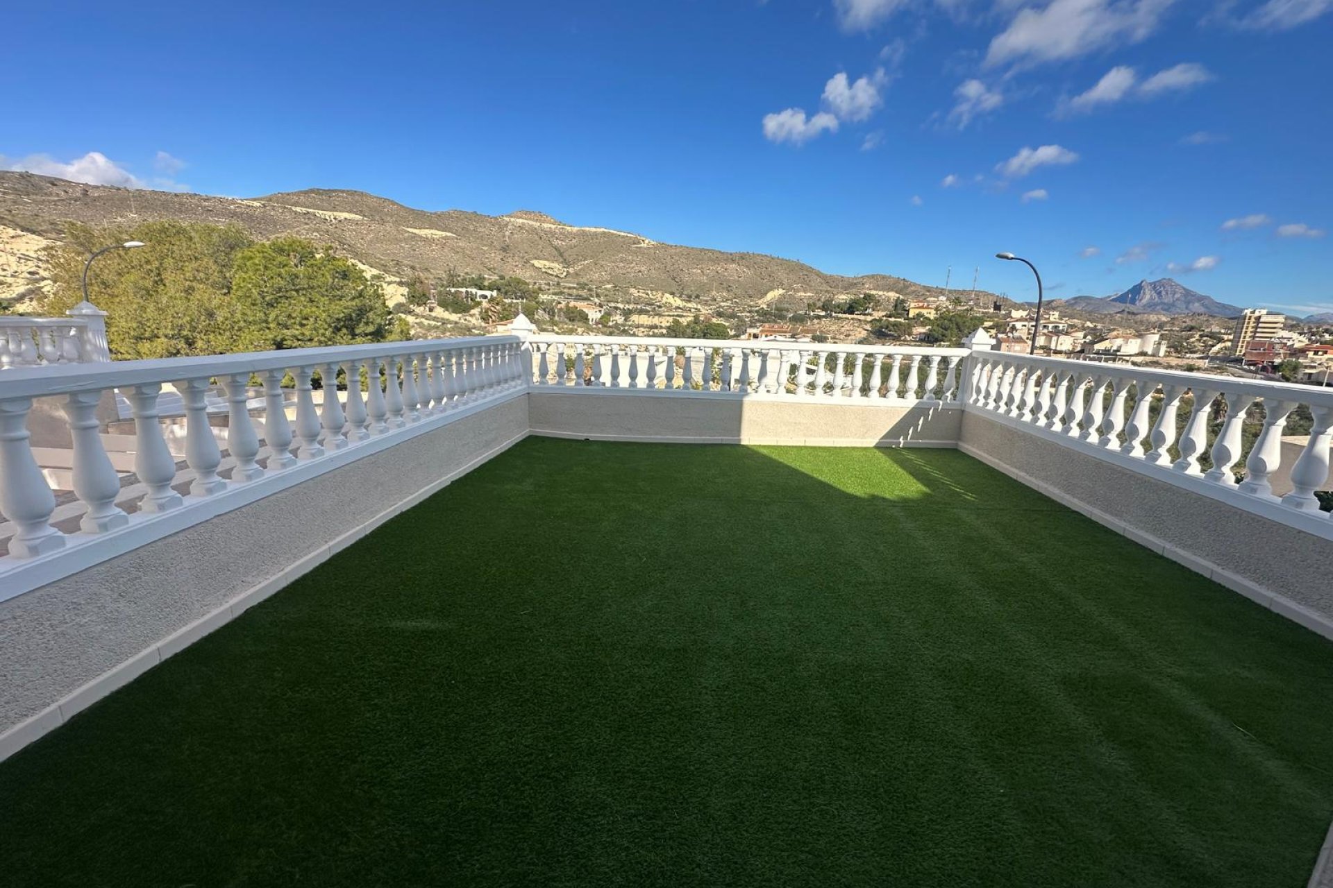 Használt Ingatlanok - Villa -
El Campello - Costa Blanca