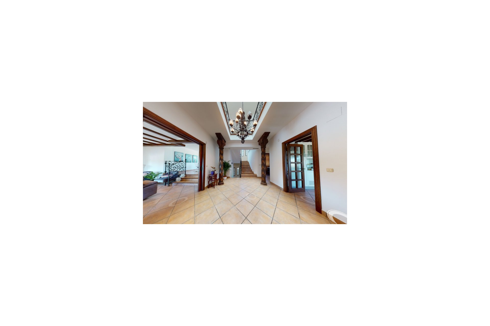 Használt Ingatlanok - Villa -
Elche - Costa Blanca