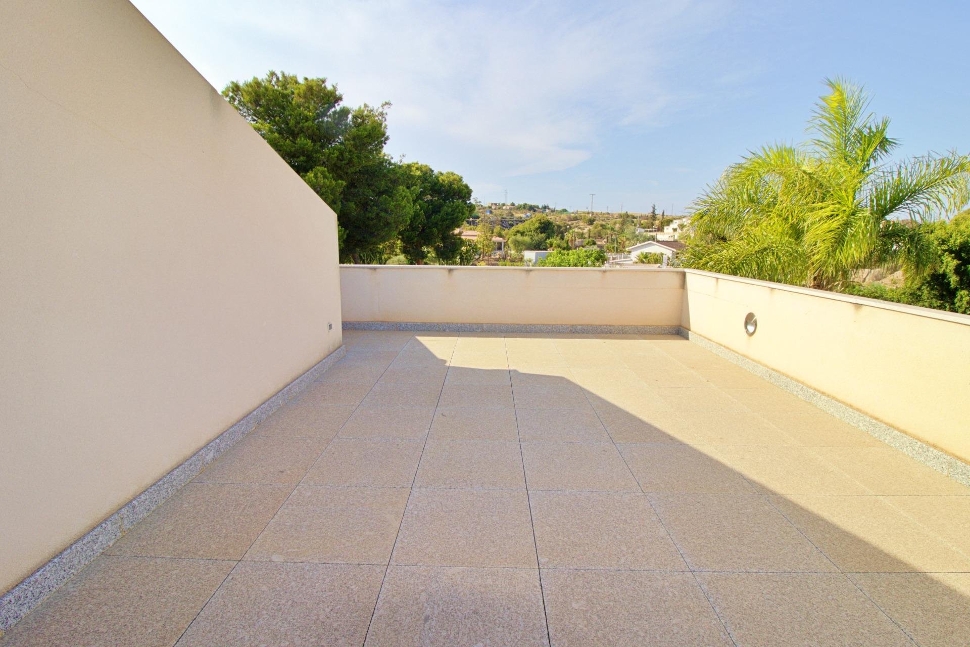 Használt Ingatlanok - Villa -
Elche Pedanías - Peña las Águilas