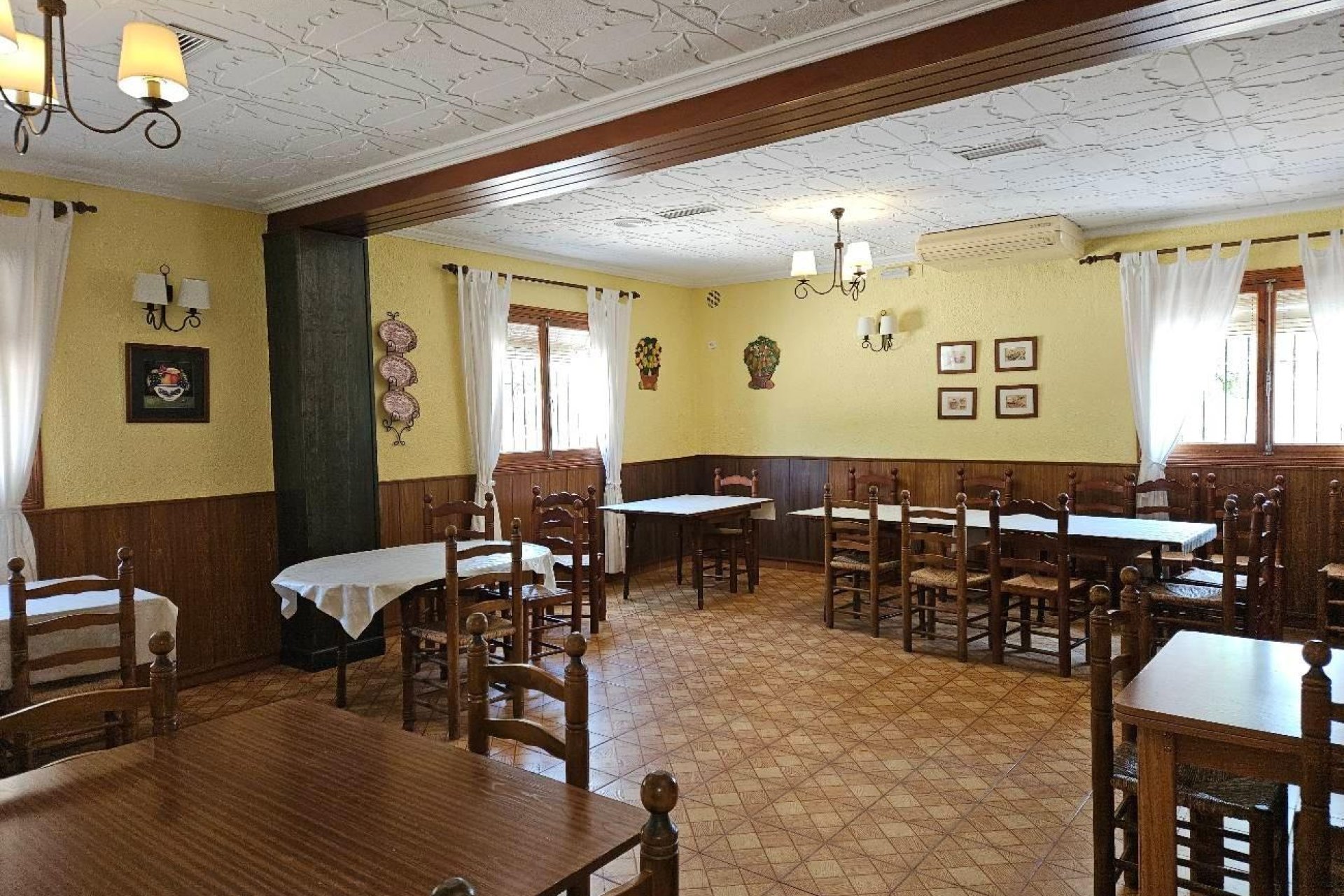 Használt Ingatlanok - Villa -
Elda - 03600