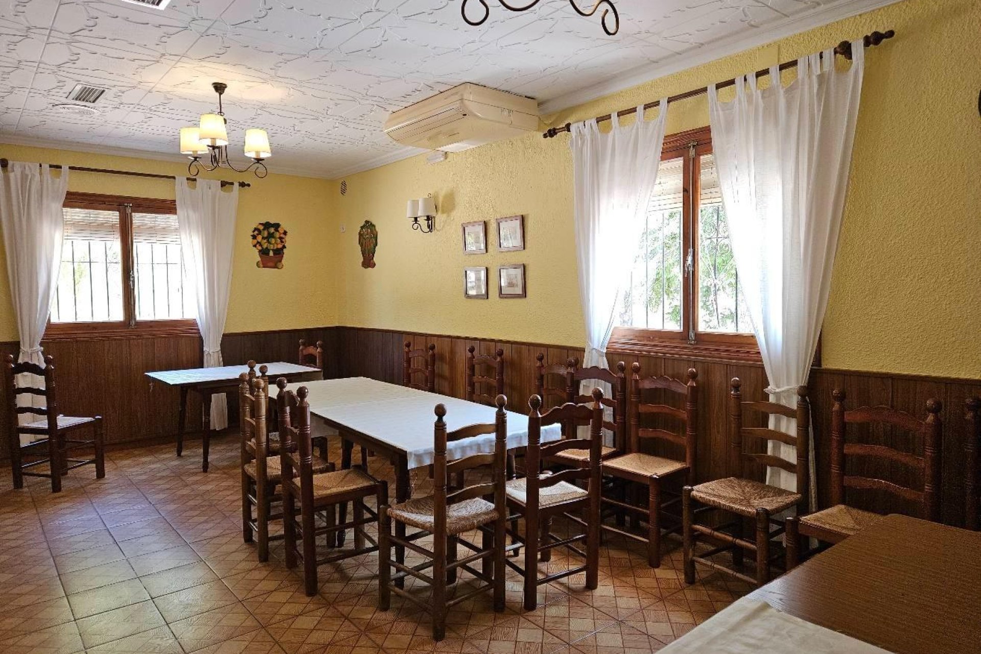 Használt Ingatlanok - Villa -
Elda - 03600
