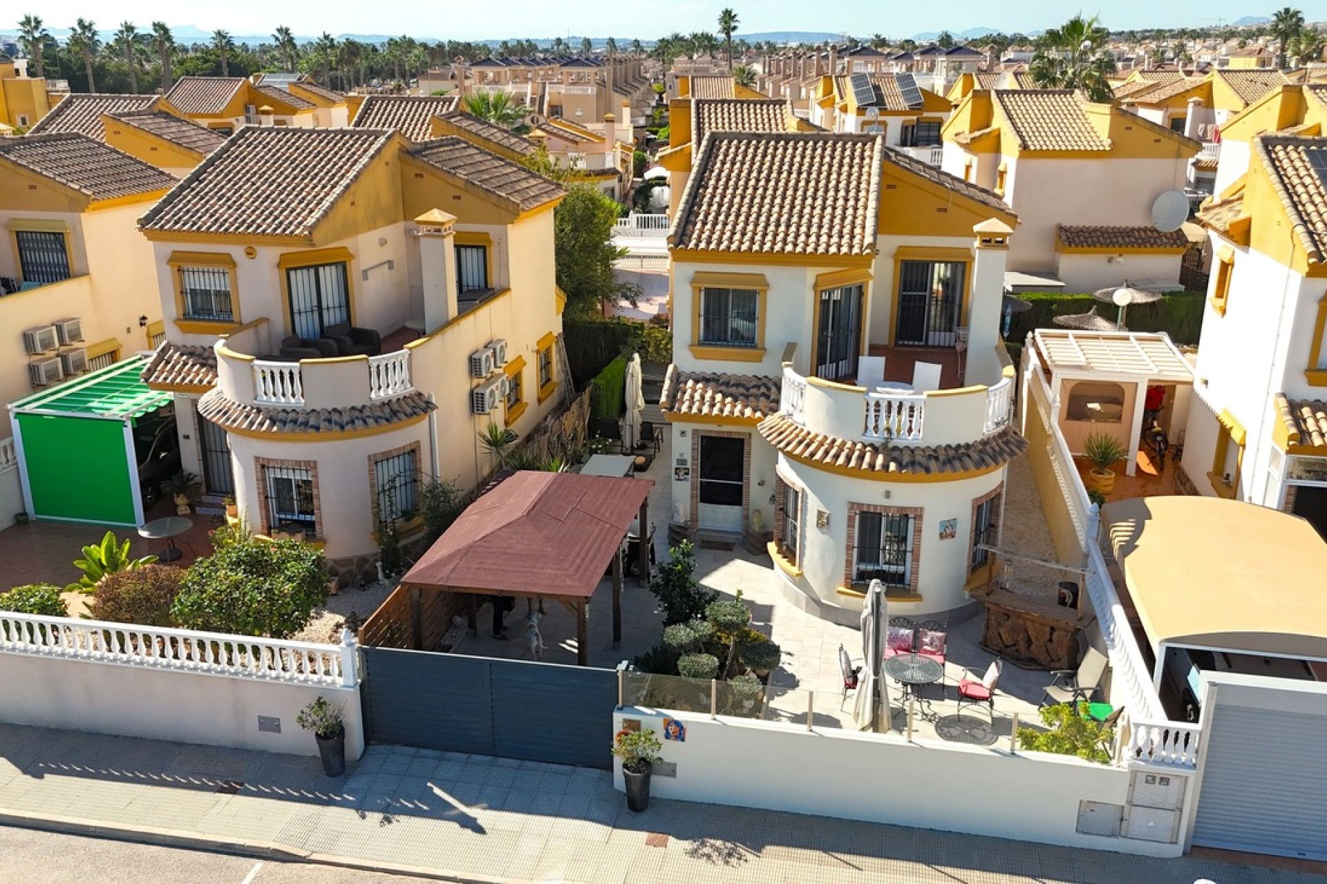 Használt Ingatlanok - Villa -
Guardamar del Segura - Costa Blanca