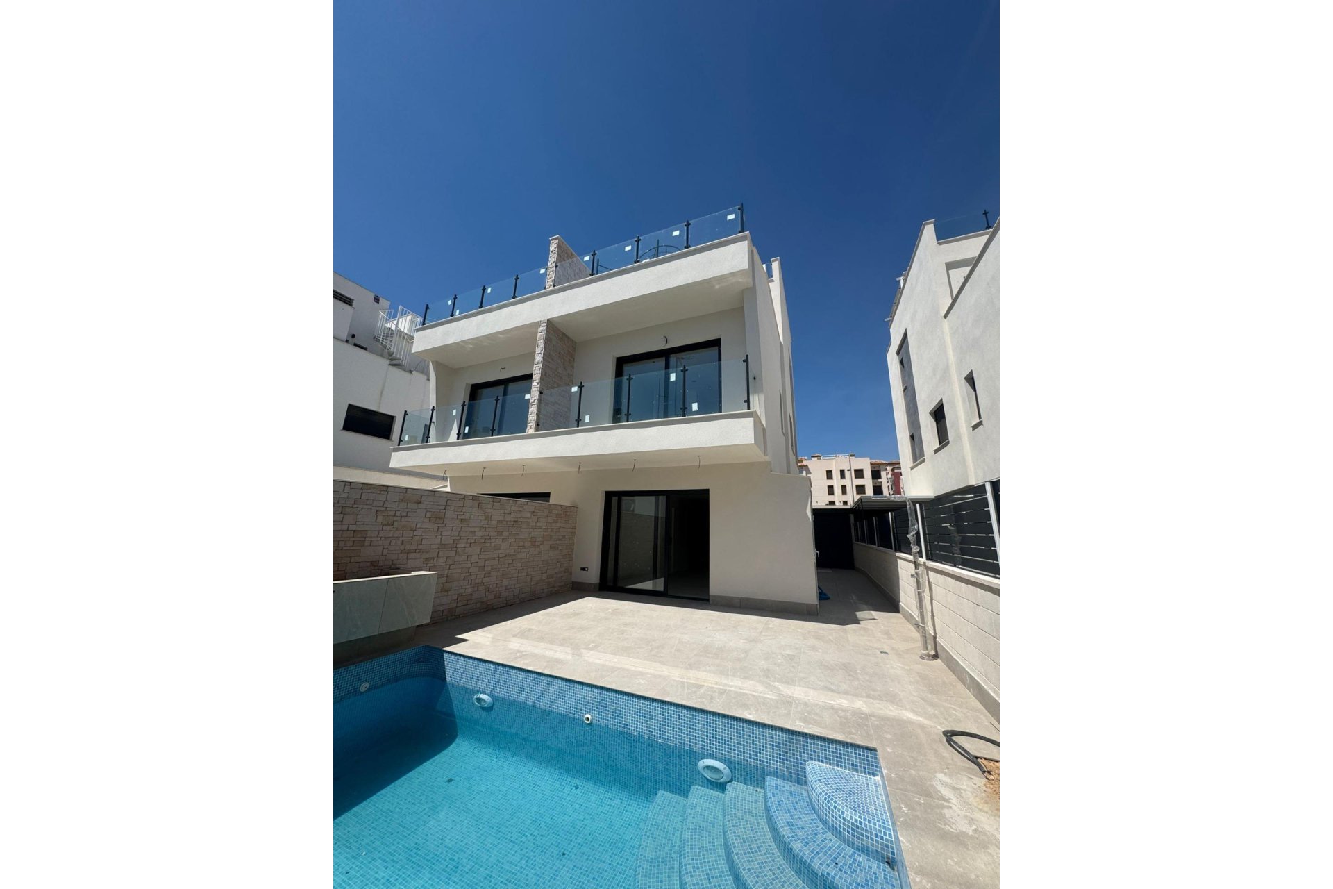 Használt Ingatlanok - Villa -
Guardamar del Segura - Guardamar