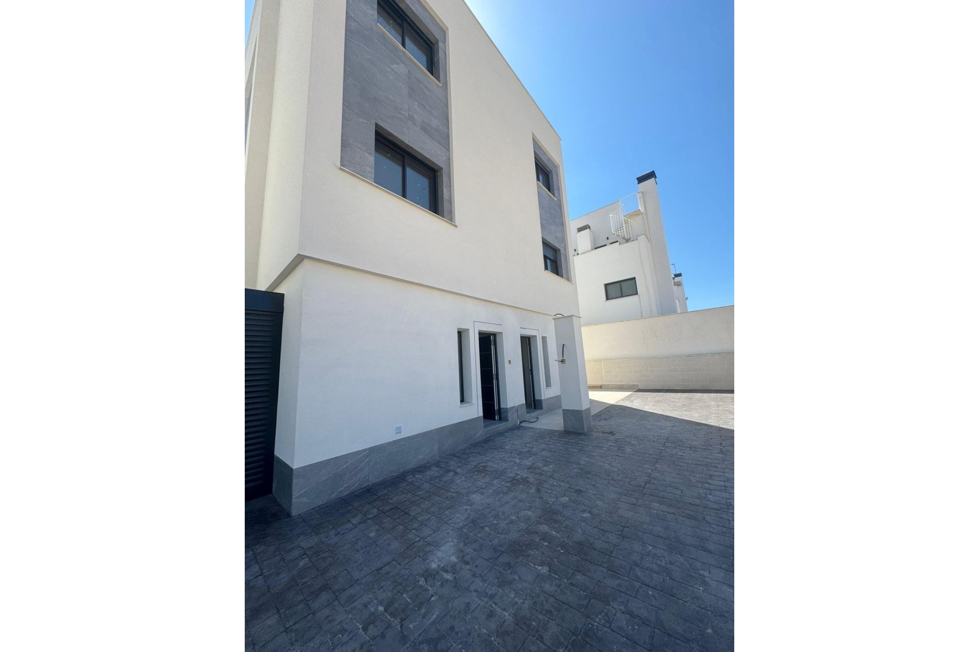 Használt Ingatlanok - Villa -
Guardamar del Segura - Guardamar