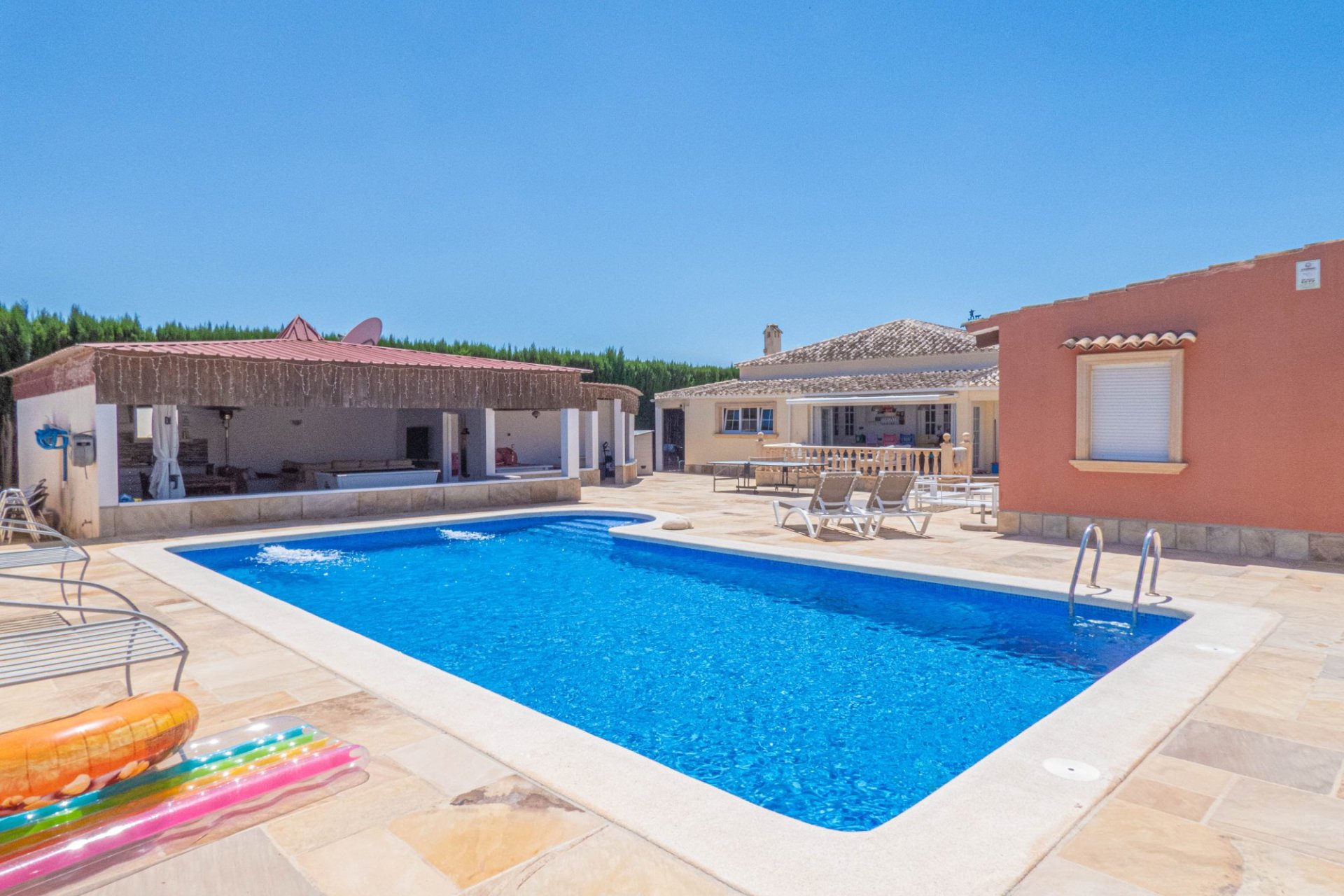 Használt Ingatlanok - Villa -
Heredades - Costa Blanca