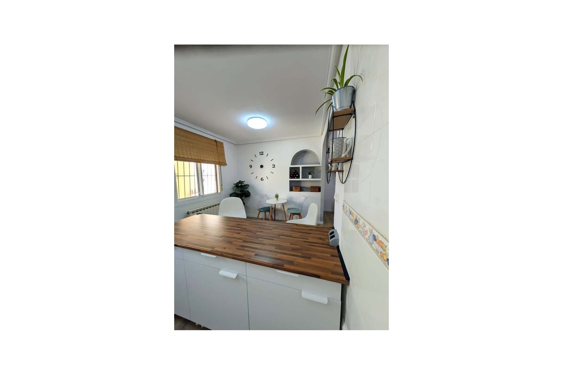 Használt Ingatlanok - Villa / Ikerház -
Camposol