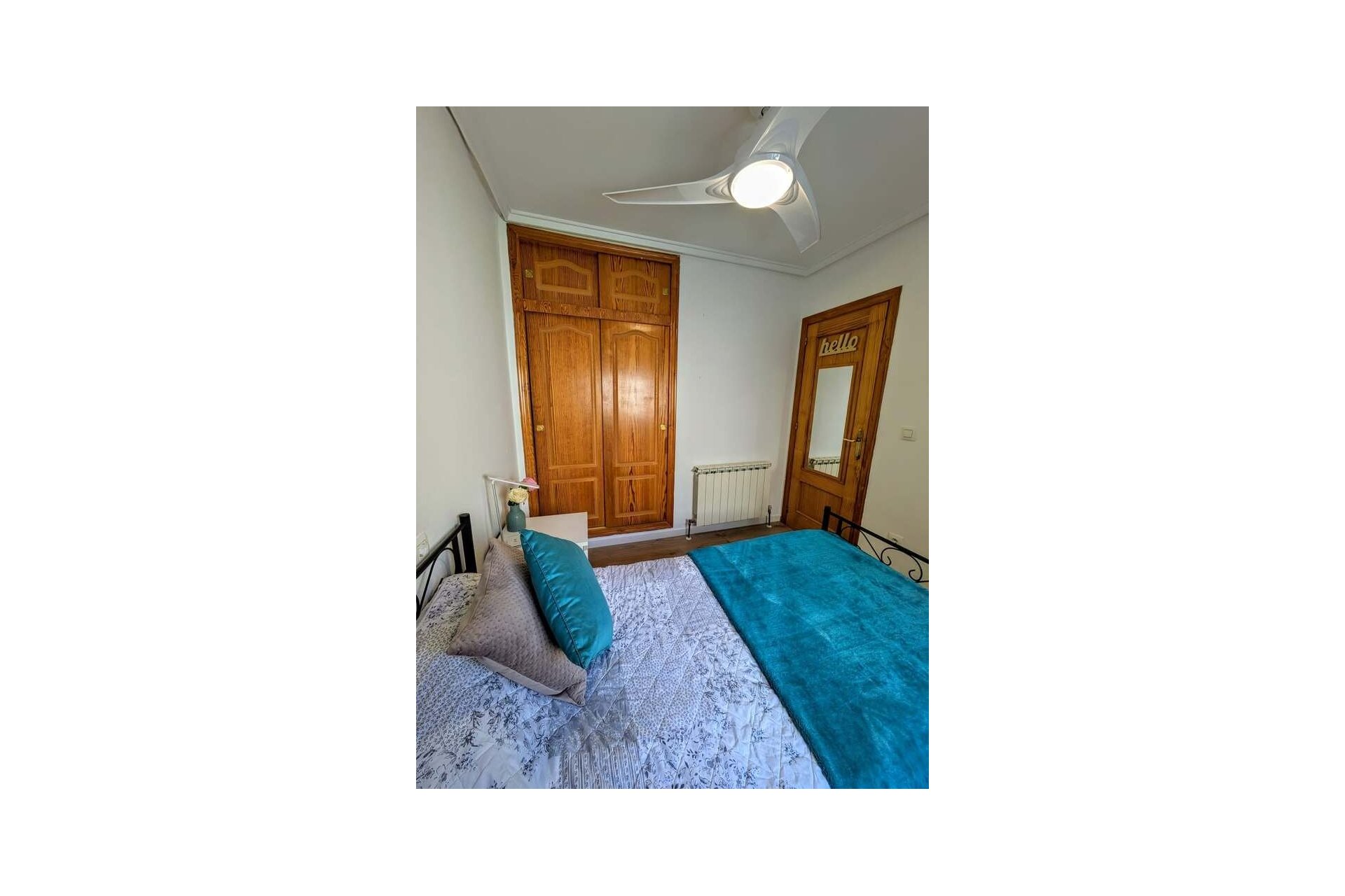 Használt Ingatlanok - Villa / Ikerház -
Camposol
