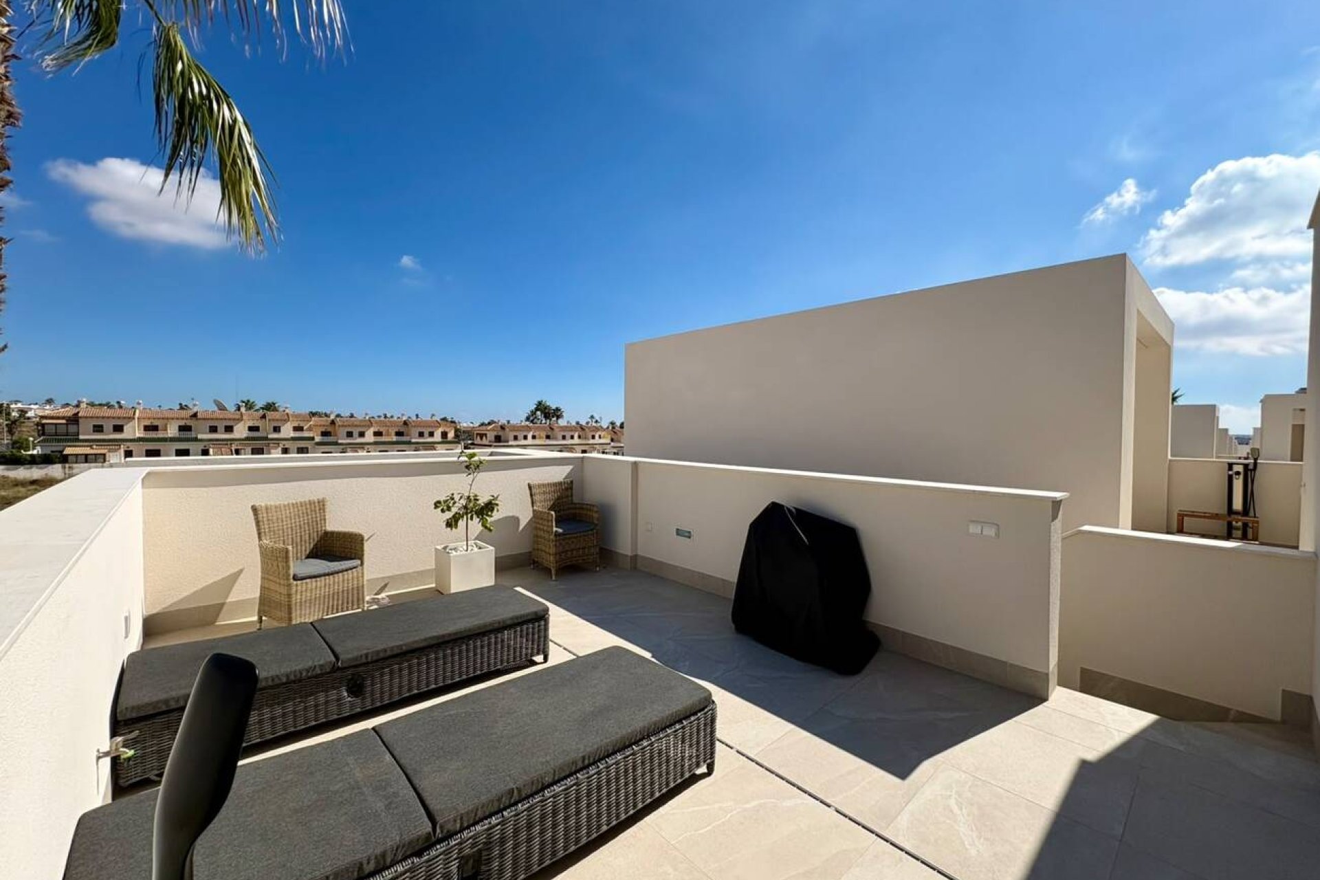 Használt Ingatlanok - Villa / Ikerház -
Rojales - Ciudad Quesada