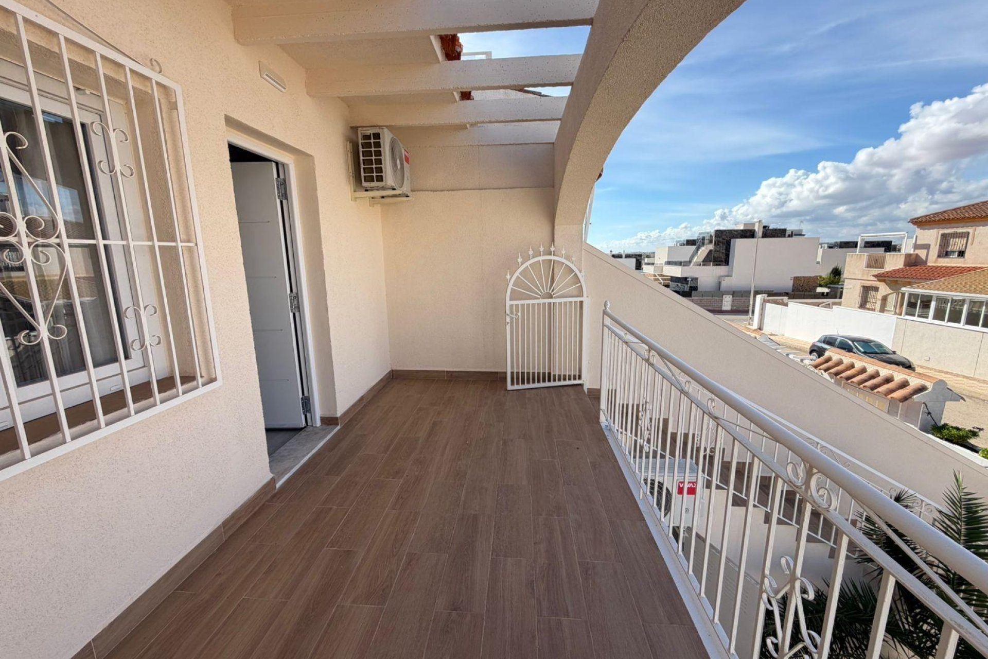 Használt Ingatlanok - Villa / Ikerház -
Torrevieja - Cabo Cervera