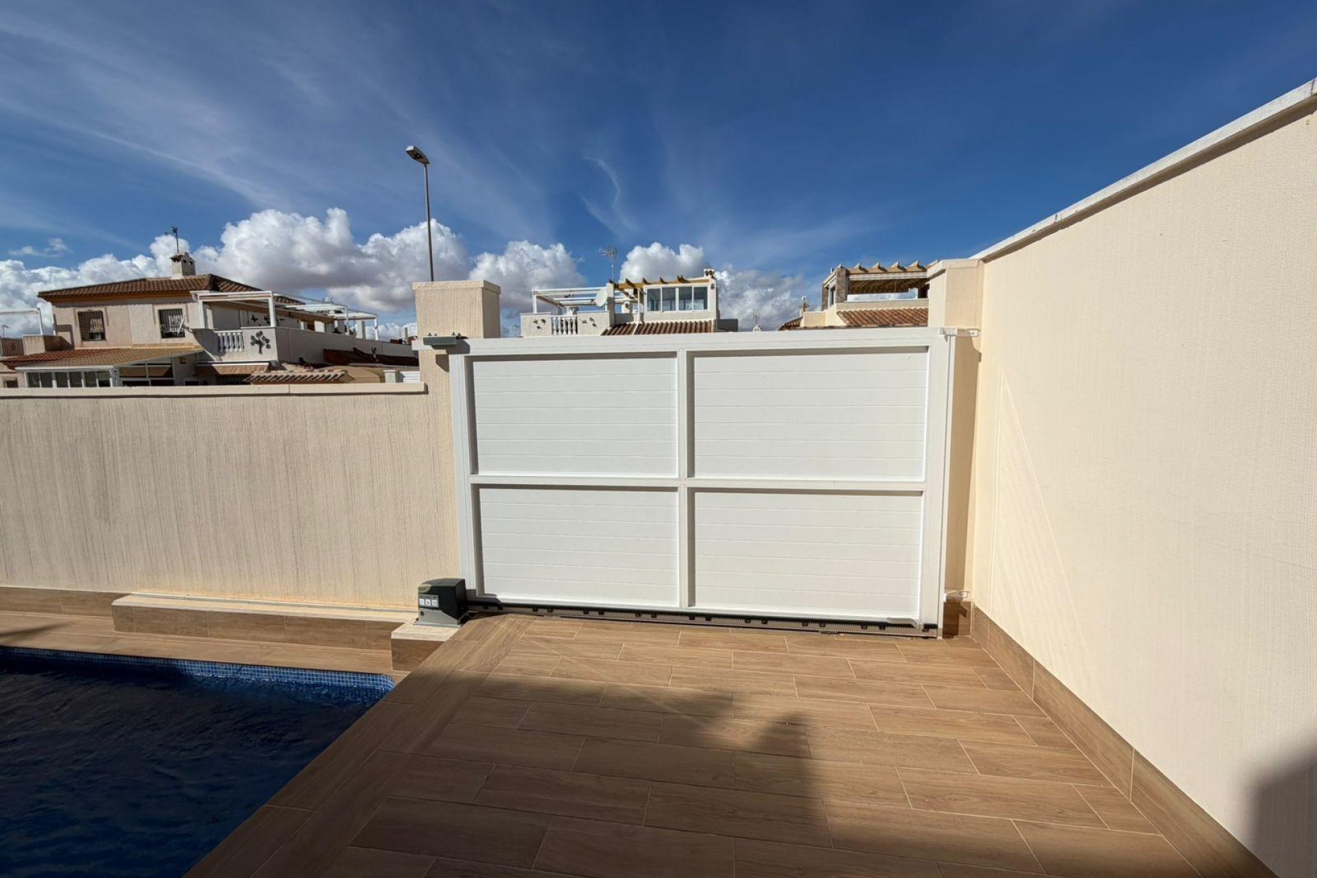 Használt Ingatlanok - Villa / Ikerház -
Torrevieja - Cabo Cervera