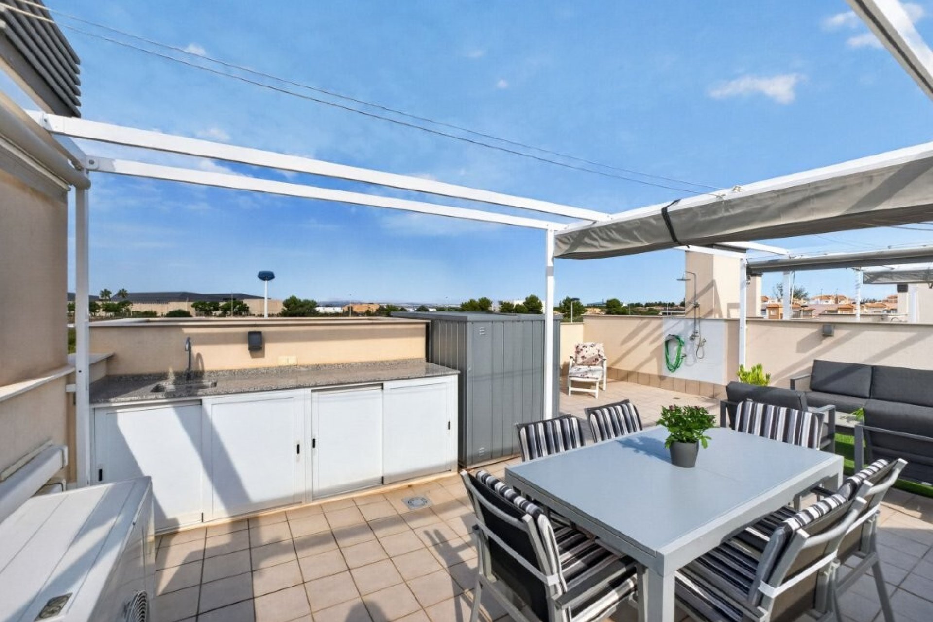 Használt Ingatlanok - Villa / Ikerház -
Torrevieja - La Veleta