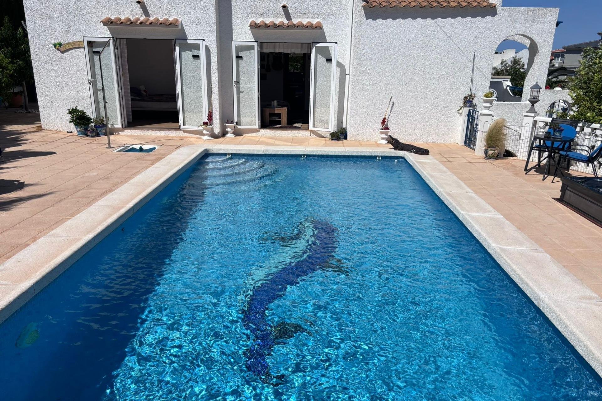 Használt Ingatlanok - Villa / Ikerház -
Torrevieja - Los Balcones