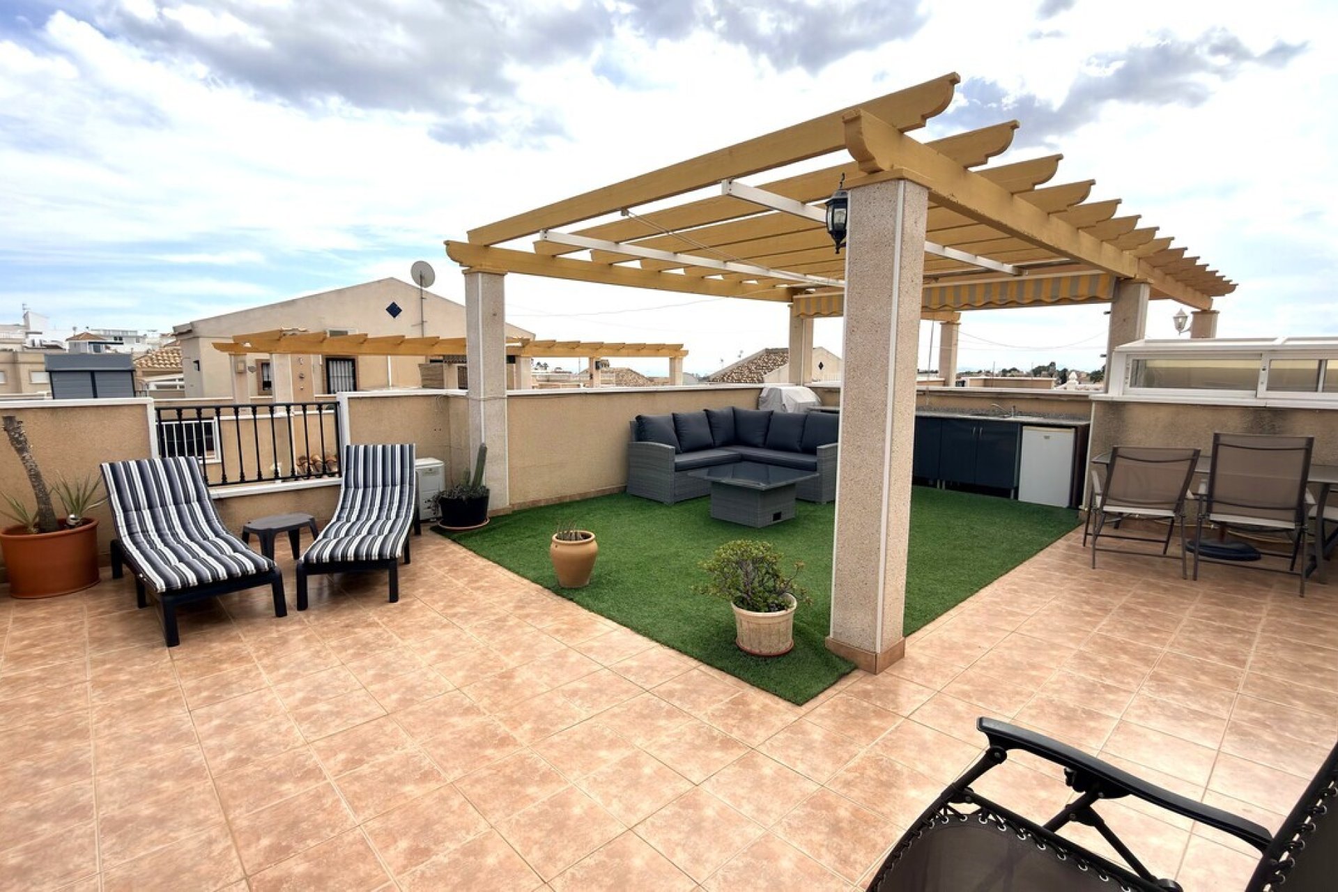 Használt Ingatlanok - Villa / Ikerház -
Villamartin - Costa Blanca
