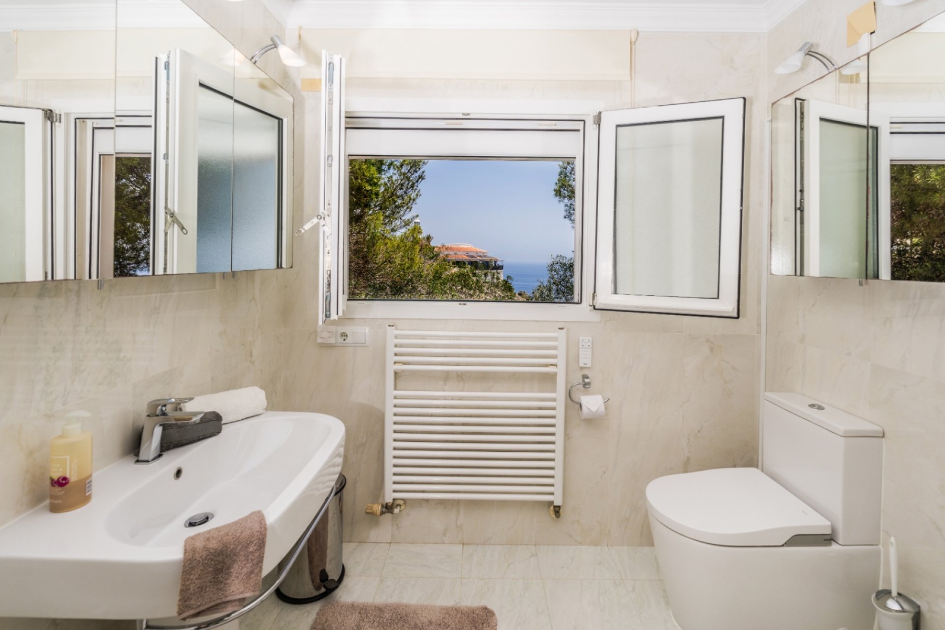 Használt Ingatlanok - Villa -
Jávea - Costa Blanca