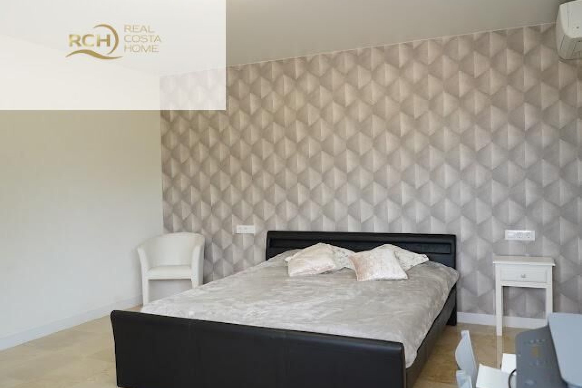 Használt Ingatlanok - Villa -
La Nucía - Montebello - Nou Espai