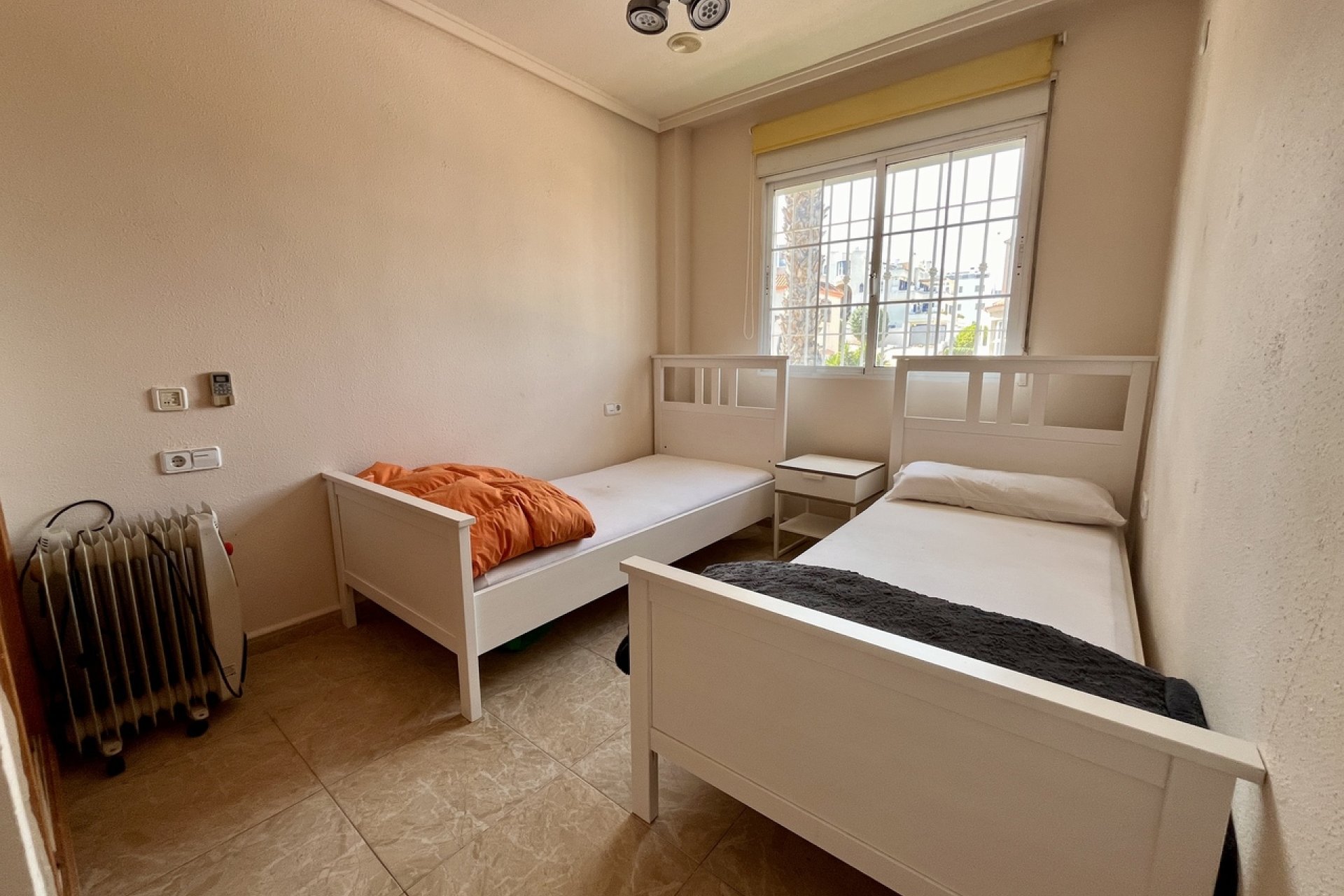 Használt Ingatlanok - Villa -
La Zenia - Costa Blanca