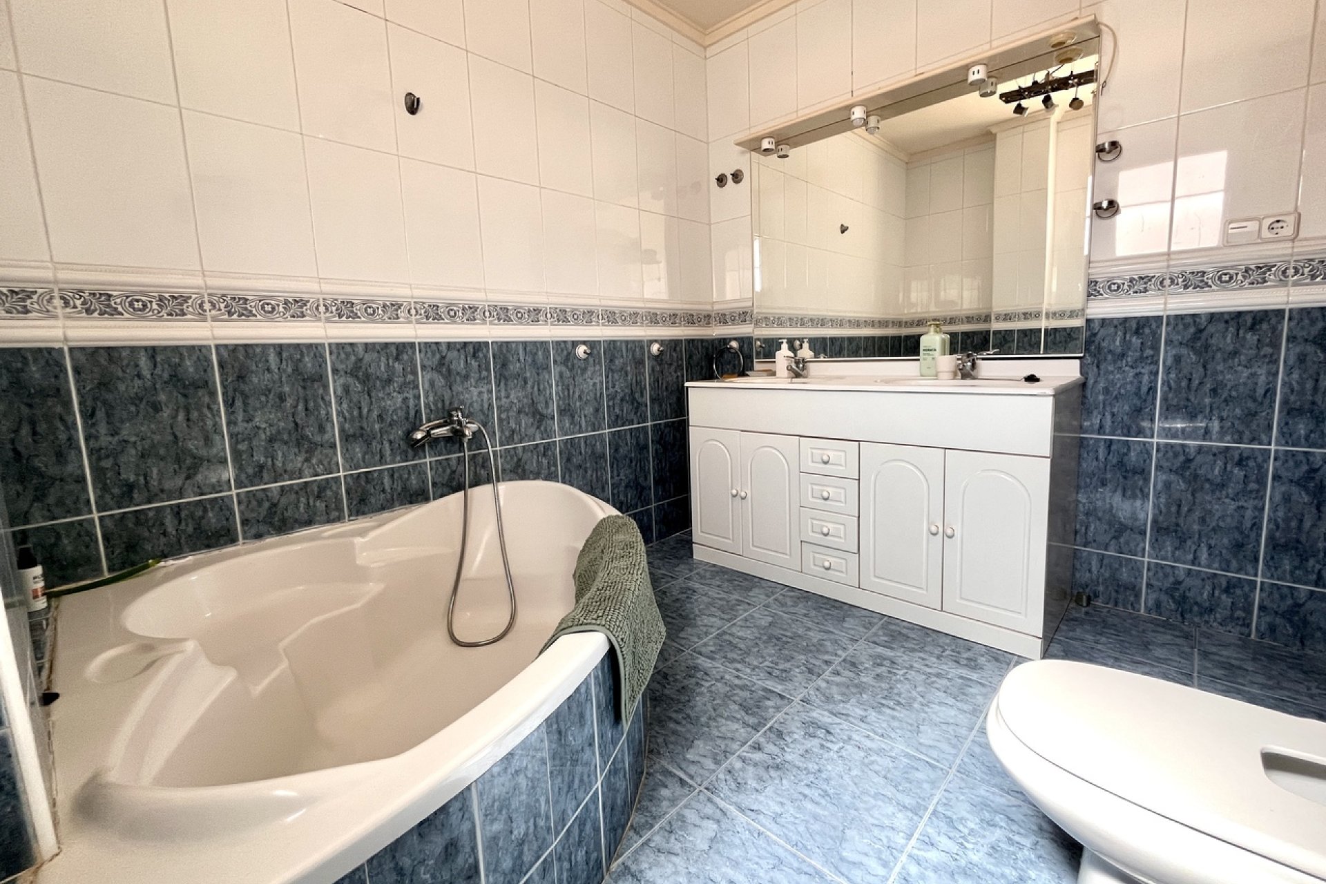 Használt Ingatlanok - Villa -
La Zenia - Costa Blanca